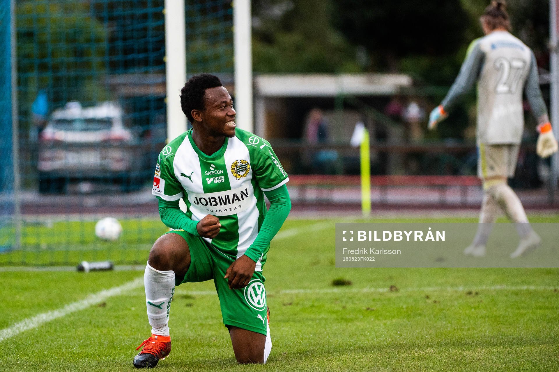 Hammarbys Abdul-Halik Hudu jublar efter han gjort 0-3 under fotbollsmatchen i svenska cupen mellan Carlstad United och Hammarby den 23 augusti 2018 i Karlstad.