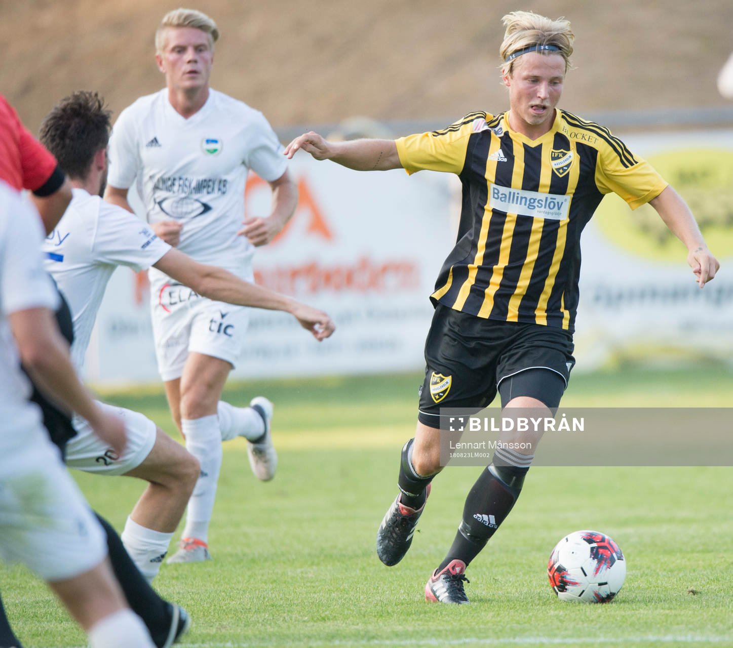 IFK Hässleholms Gustaf Lindroth i matchen i division 2