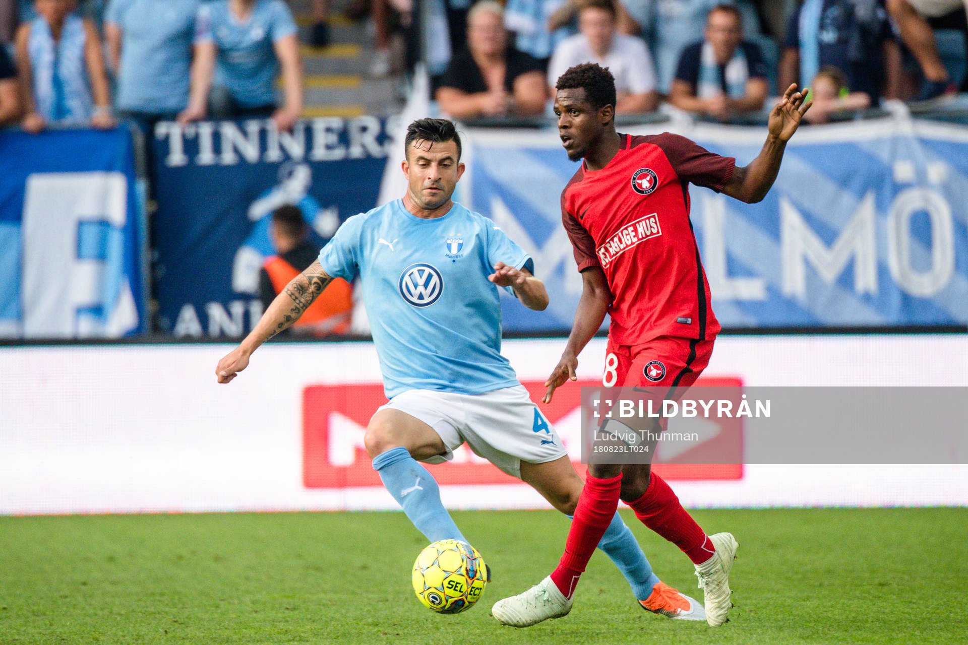 Behrang Safari of Malmö FF and Frank Ogochukwu of