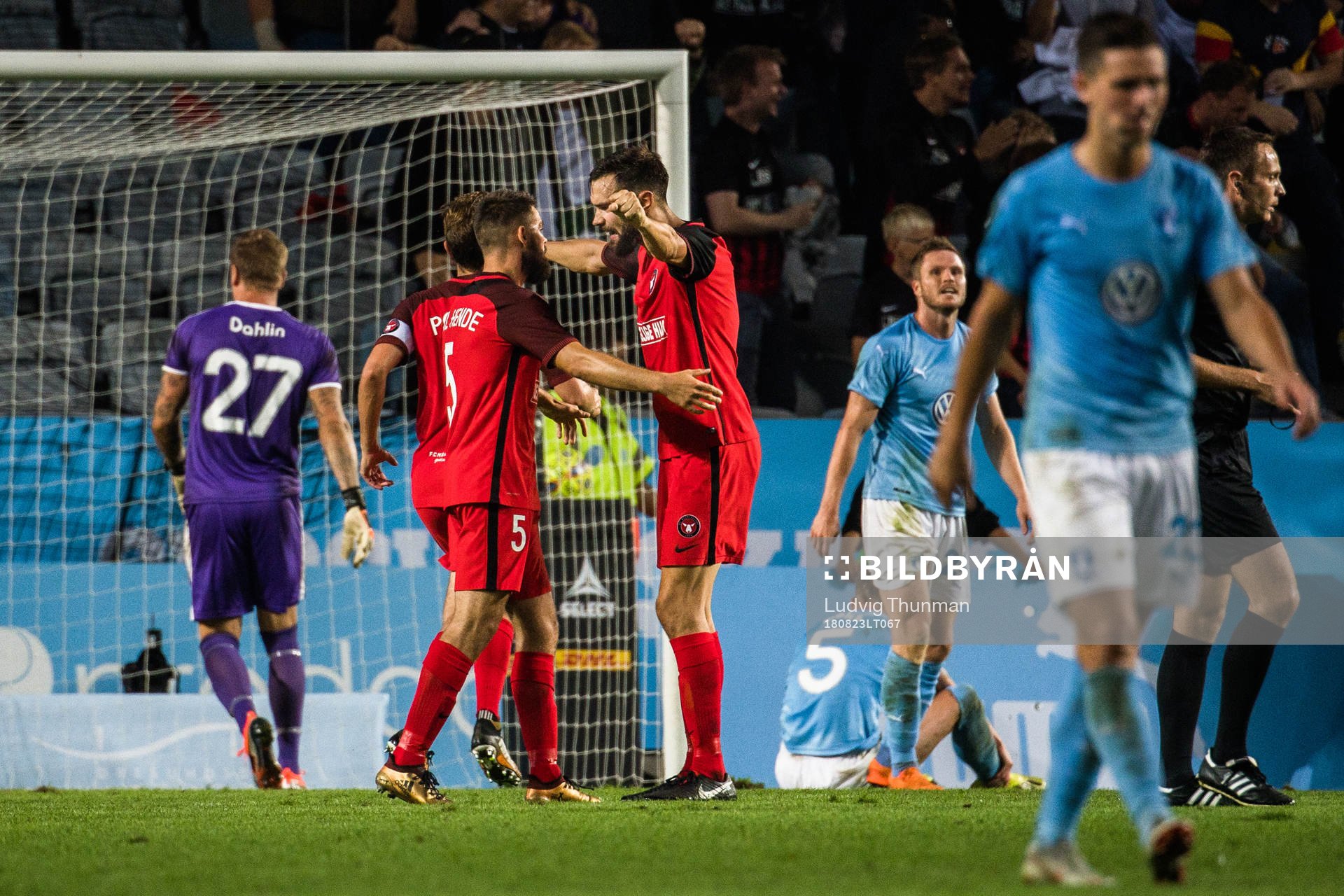 Marc Dal Hende of Midtjylland celebrates the 2-2 goal