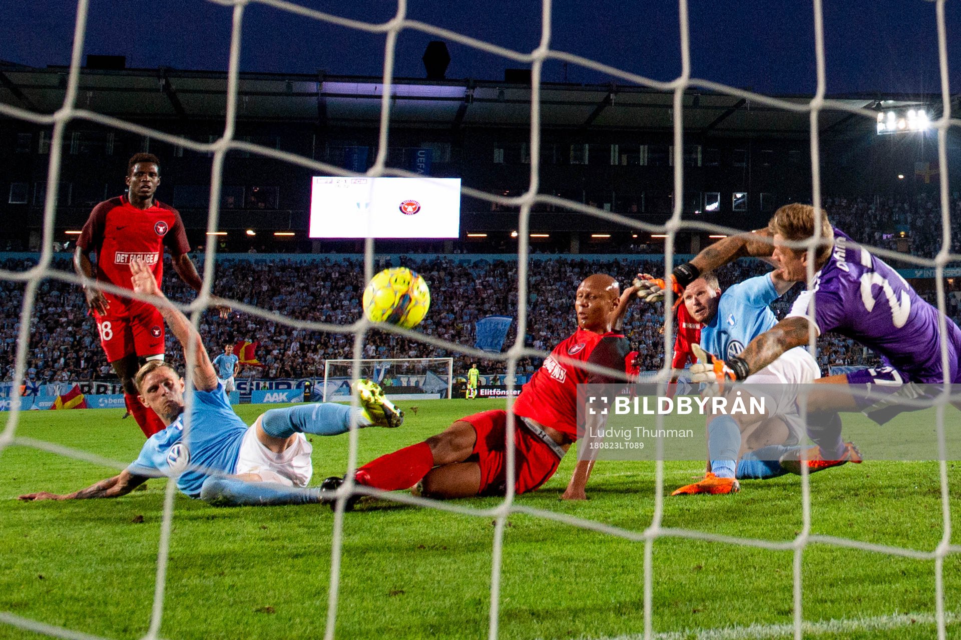 Ayo Simon Okosun of Midtjylland scores 2-2 behind