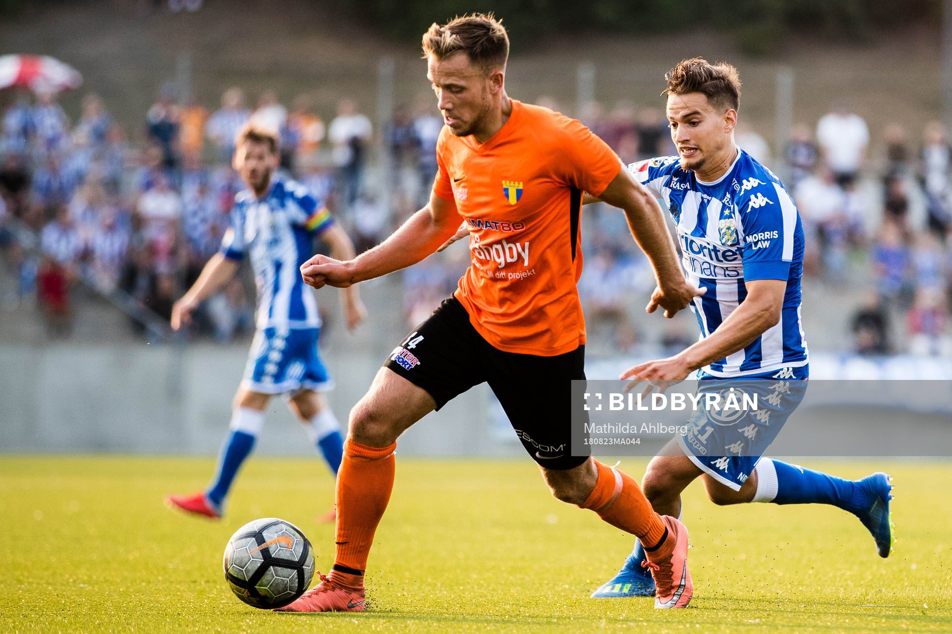 Torns Andreas Åkerlund och IFK Göteborgs Amin Affane