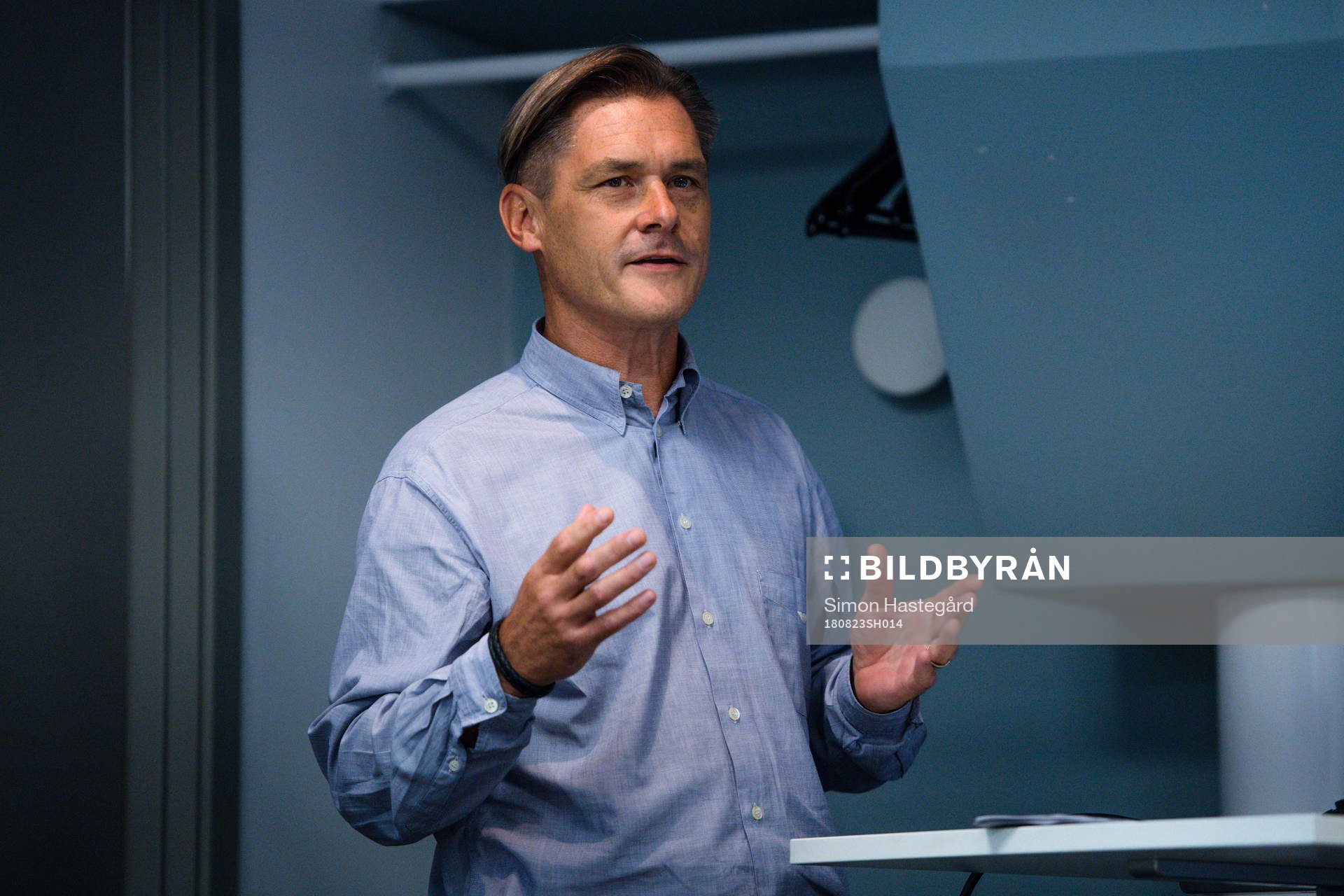 Dr Tim Crabbe