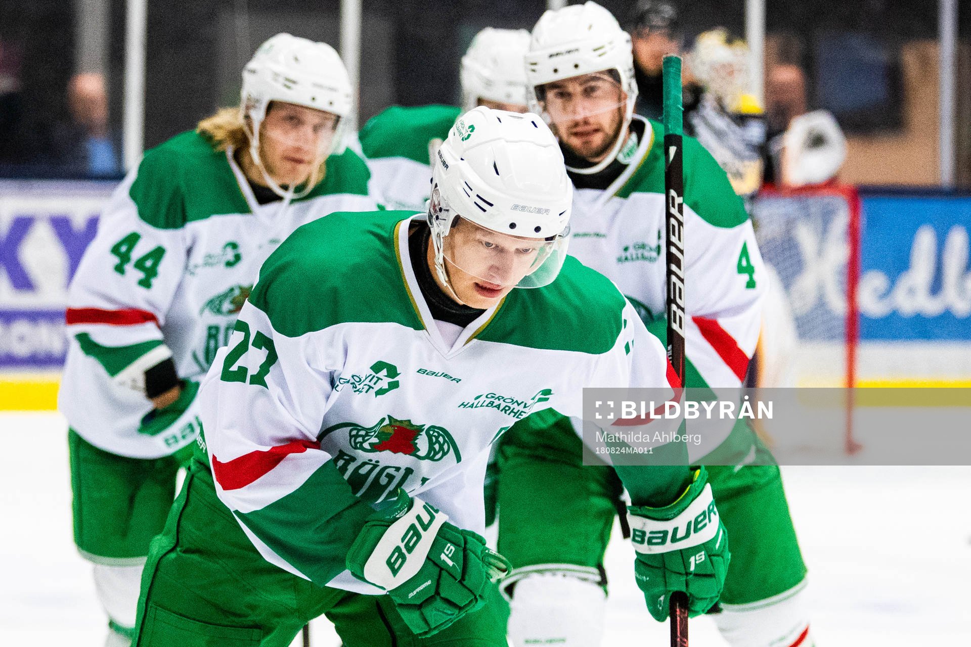 Rögles Jesper Williamsson  jublar