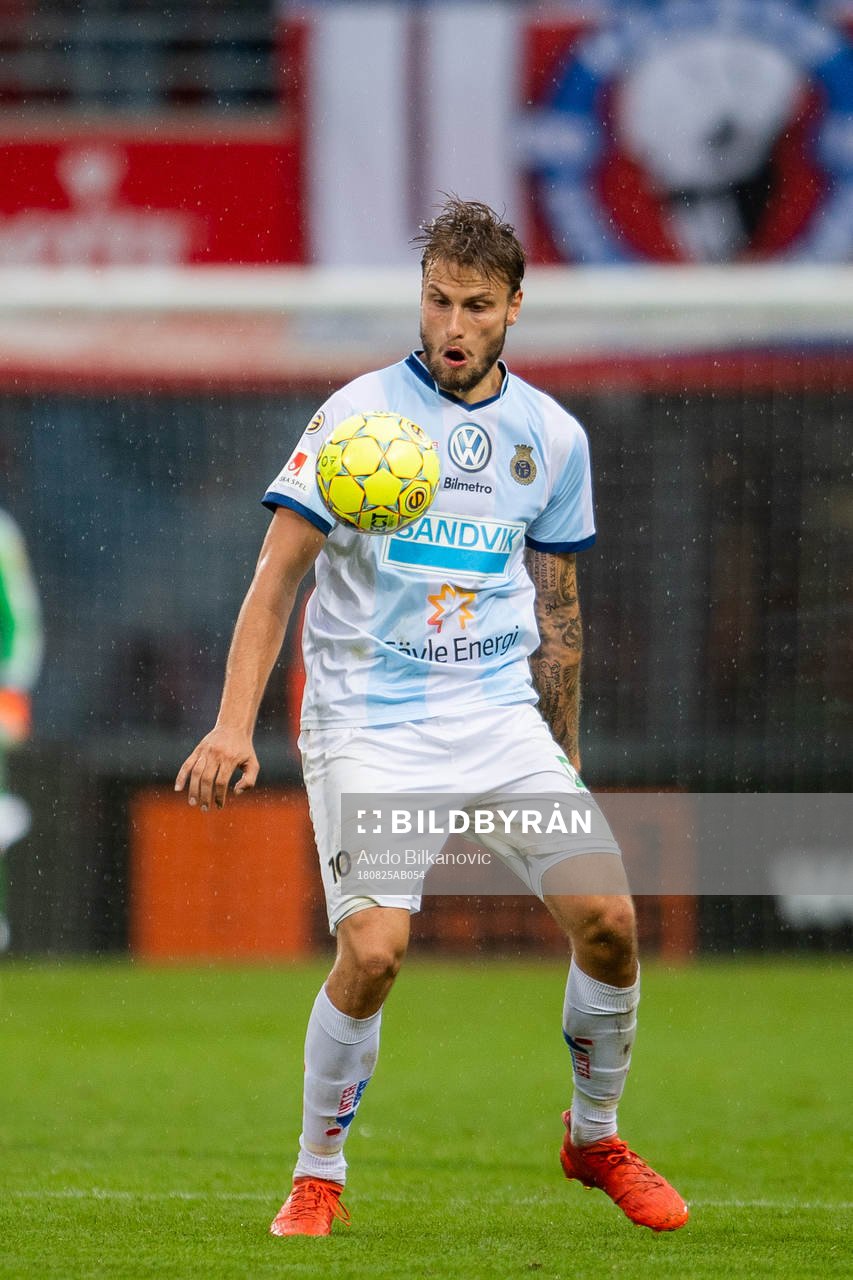 Gefles Erik Törnros under fotbollsmatchen i Superettan mellan Helsingborg och Gefle den 25 augusti 2018 i Helsingborg.