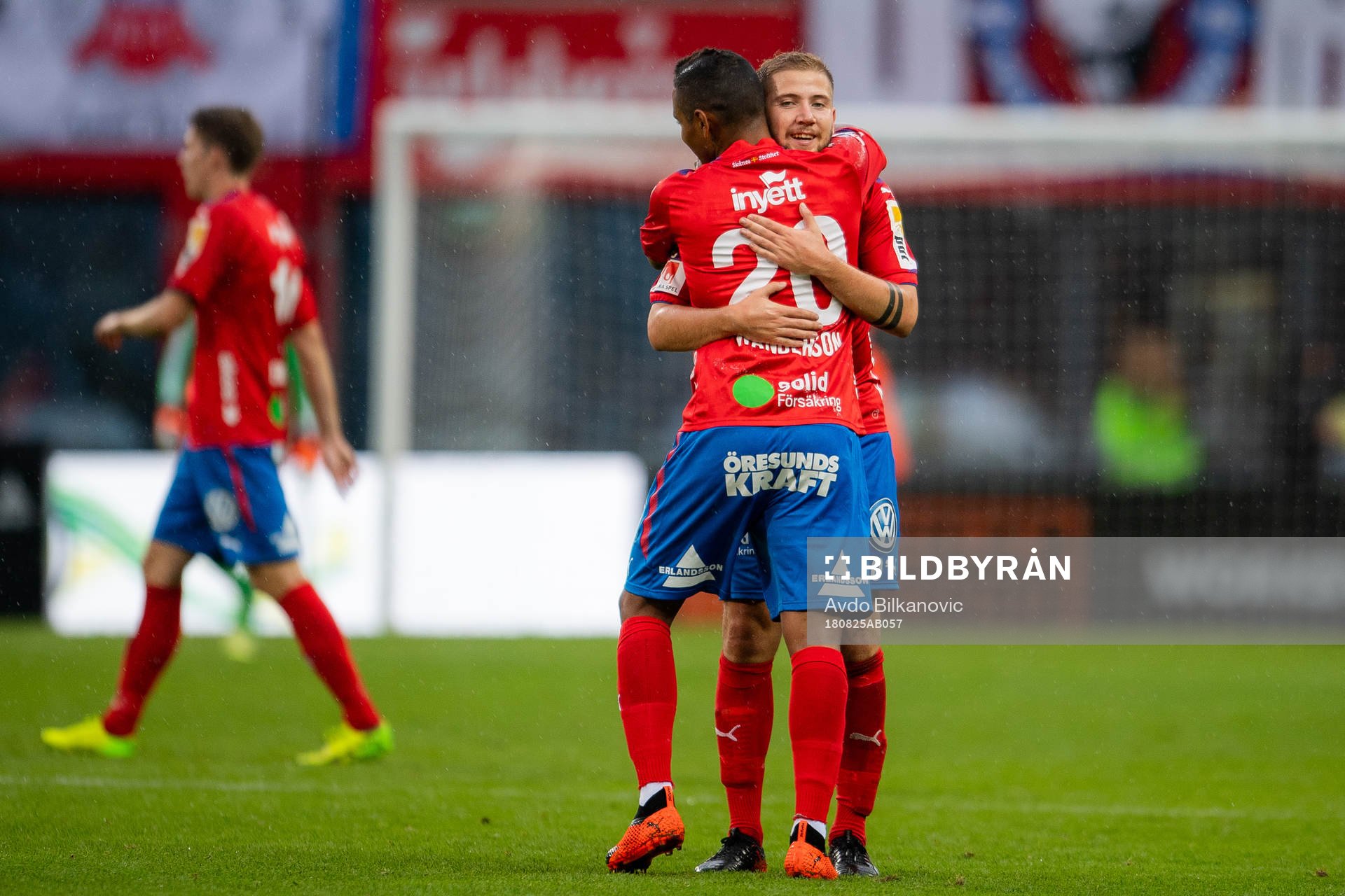 Helsingborgs Wanderson do Carma och Darijan Bojanic jublar