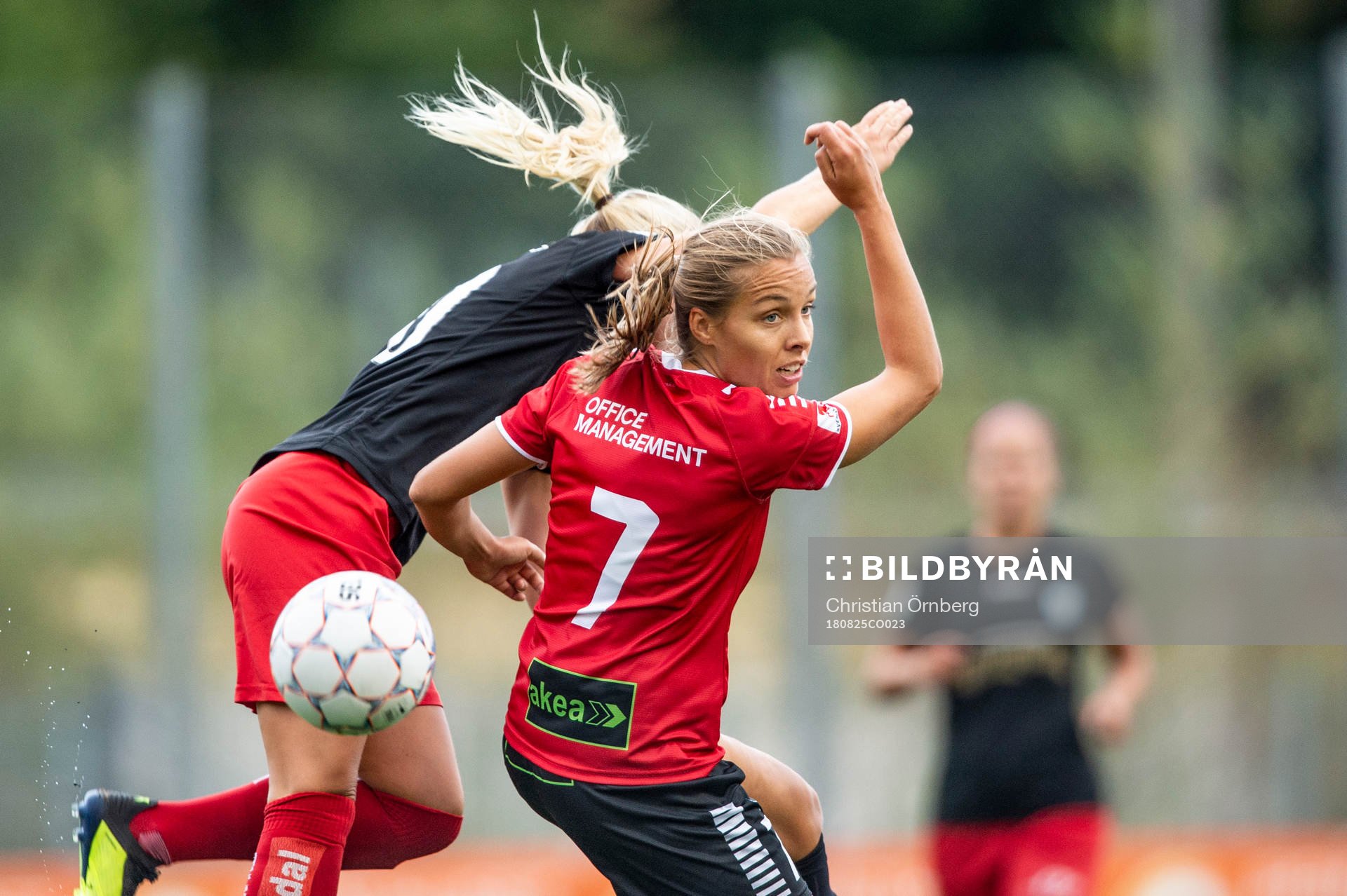 Göteborgs Elin Rubensson mot Limhamn Bunkeflos Anna Björk