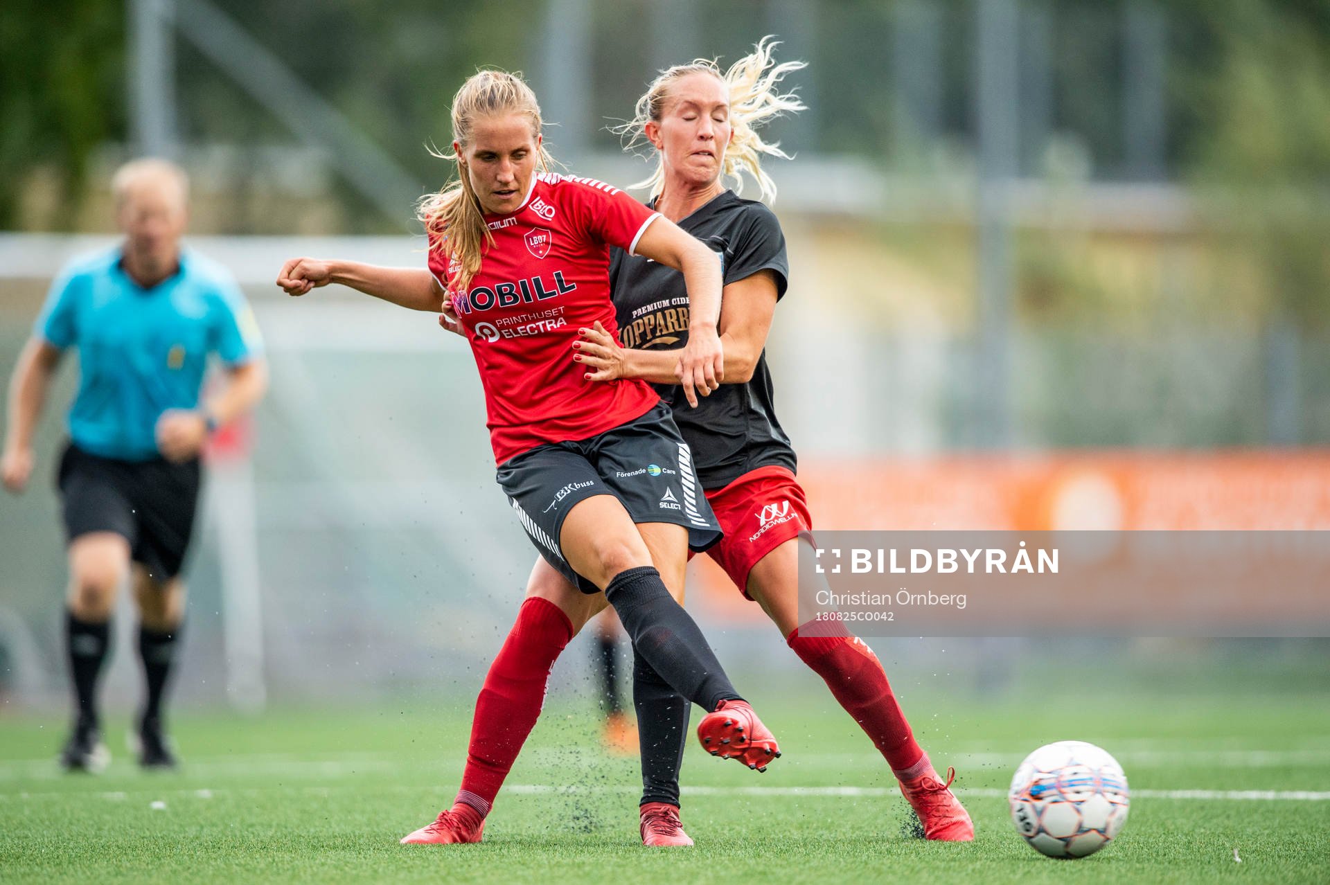 Limhamn Bunkeflos Hanna Persson mot Göteborgs Julia Roddar