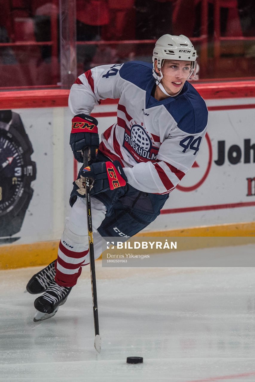 forward Lukas Vejdemo