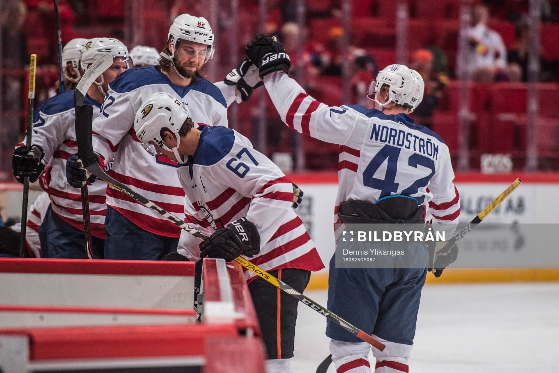 forward Joakim Nordström firar mål