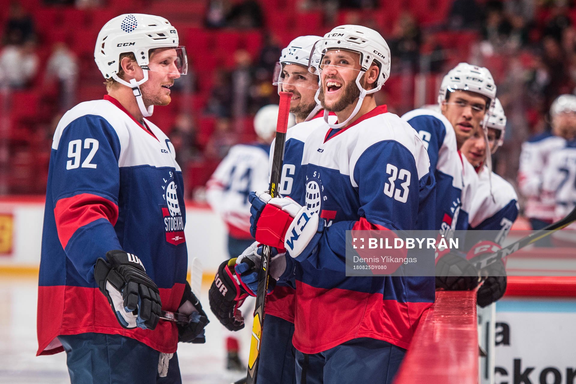 All-Stars Syd Gabriel Landeskog och Fredrik Claesson innan