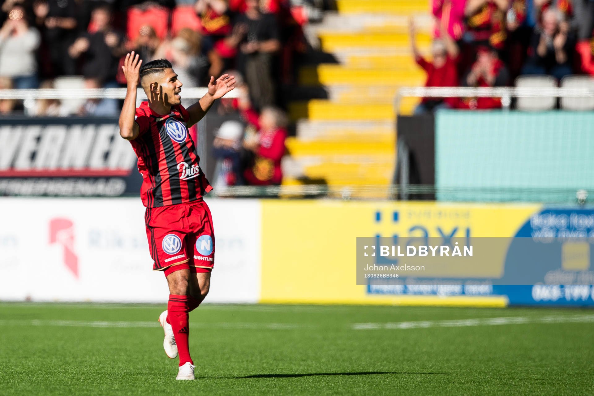 Östersunds Hosam Aiesh jublar