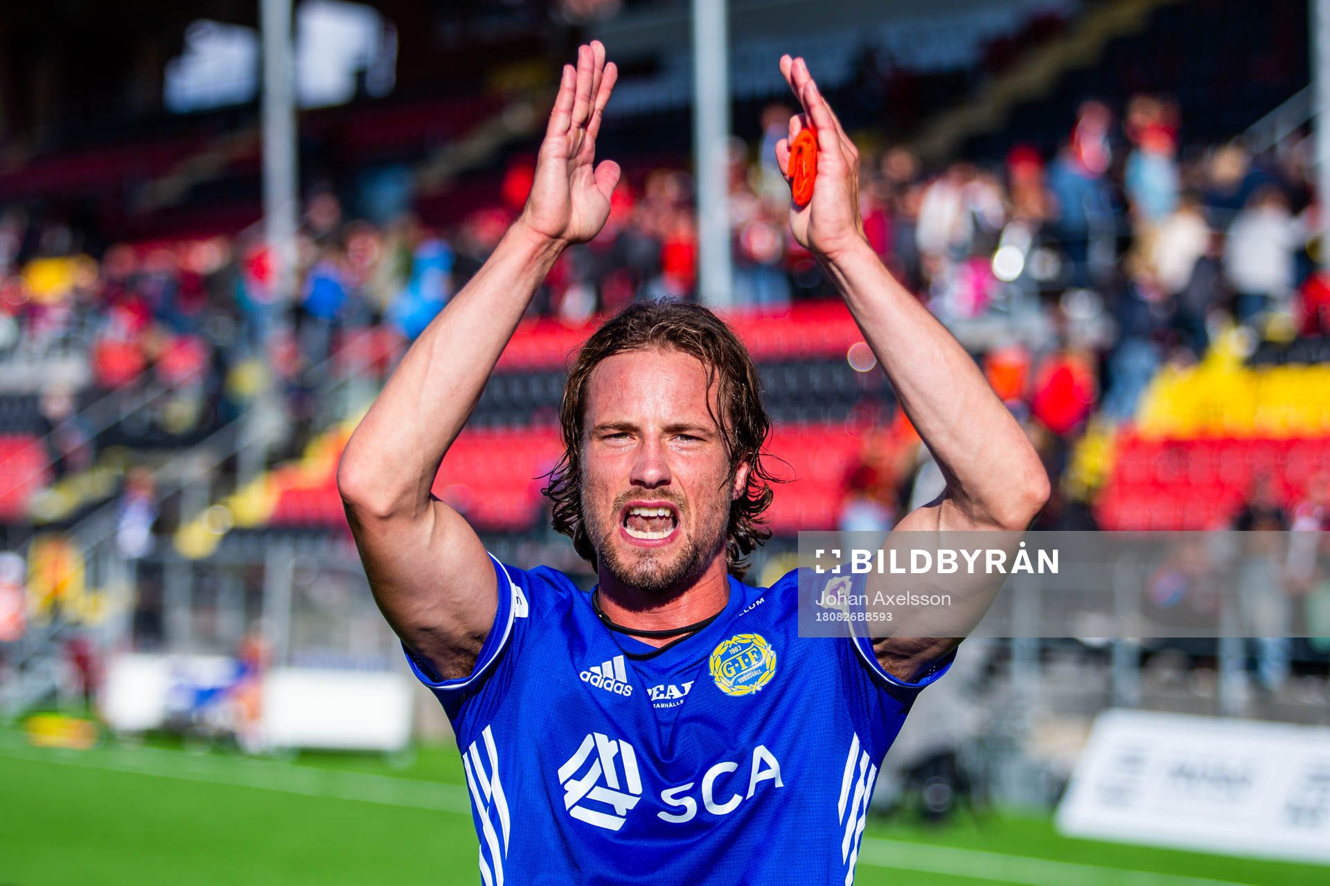 Sundsvalls Linus Hallenius jublar