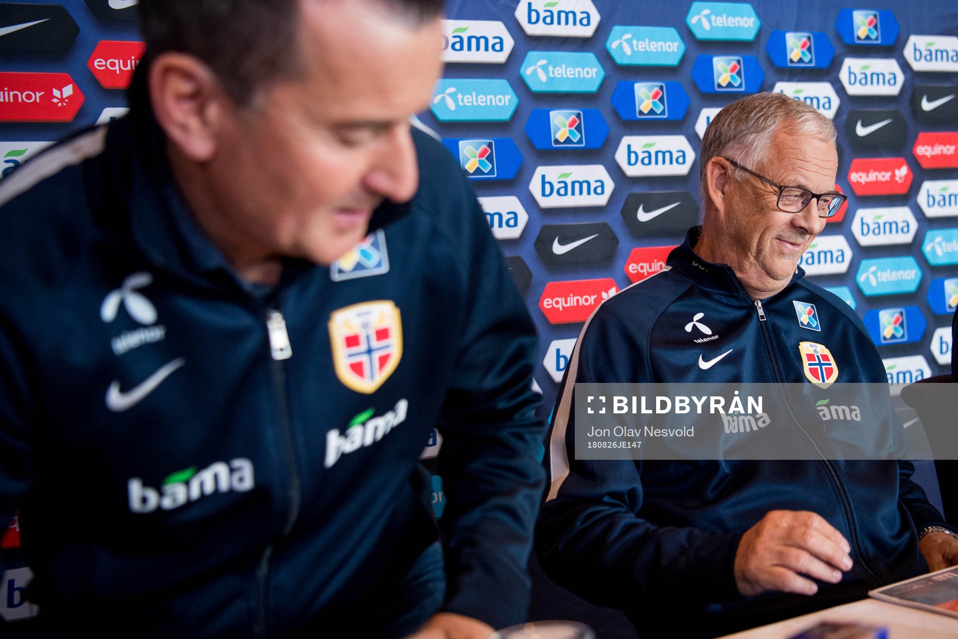 Per Joar Hansen, assistant coach, and Lars Lagerbäck, head