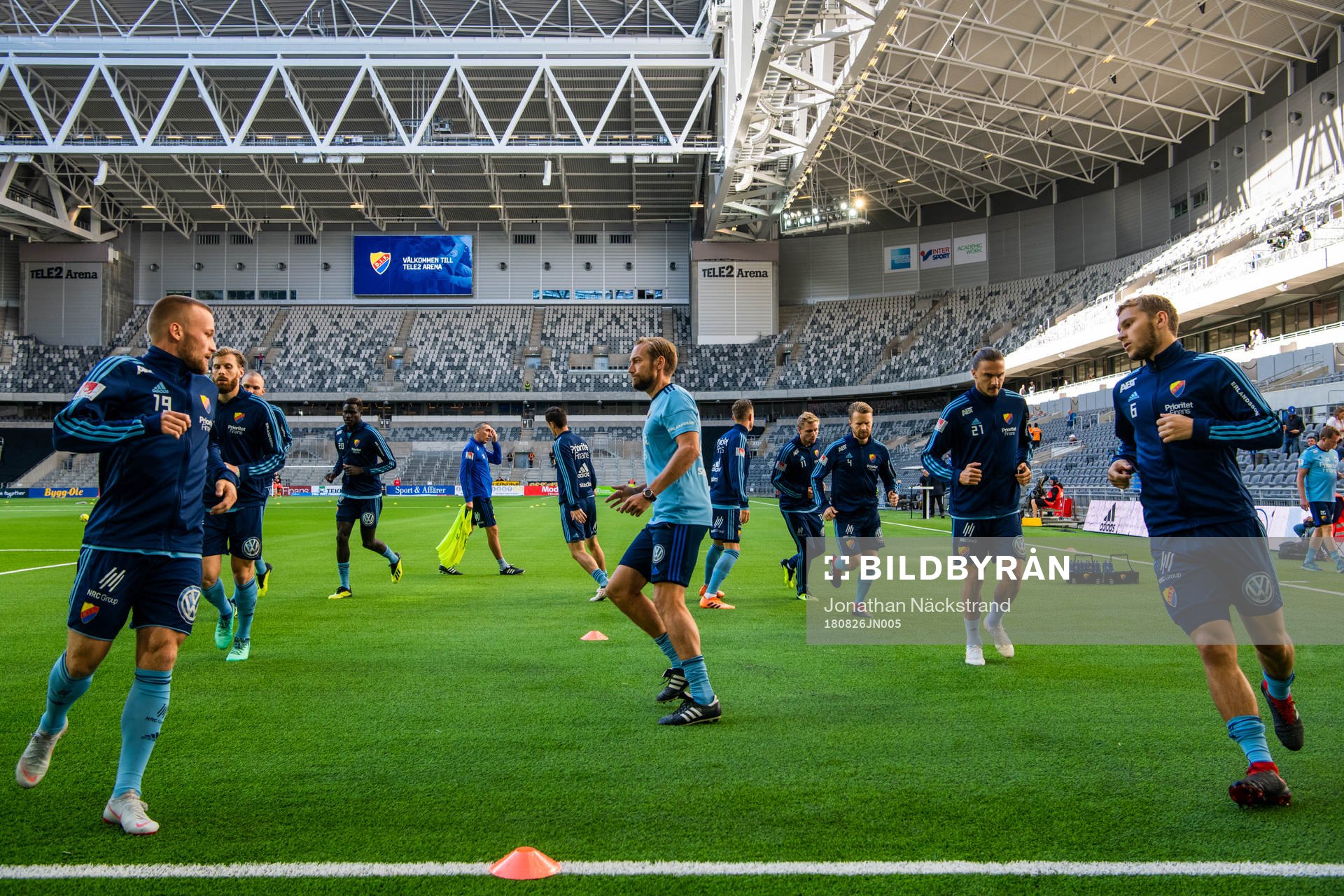 Djurgårdens spelare värmer upp