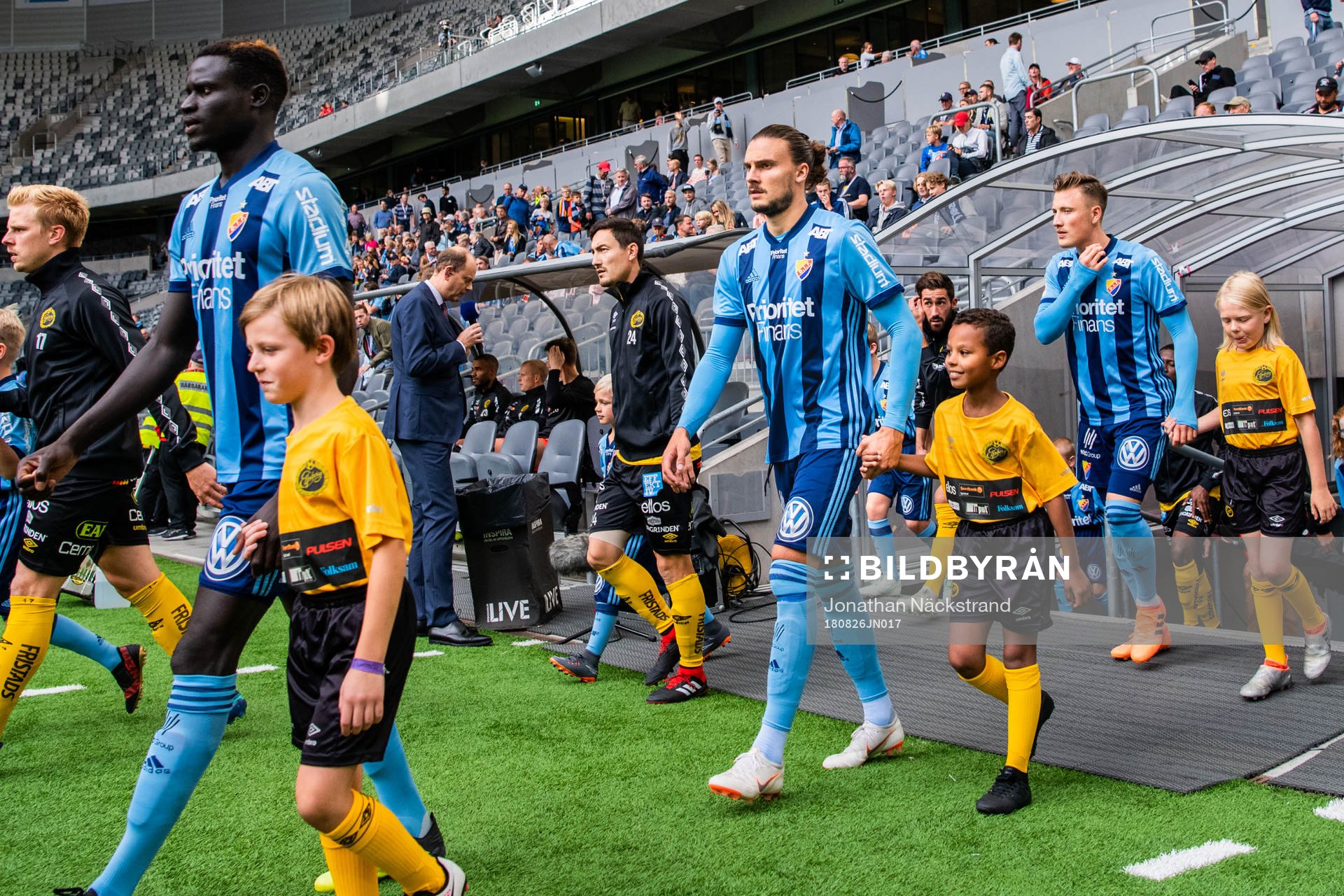 Djurgårdens Erik Johansson går på planen