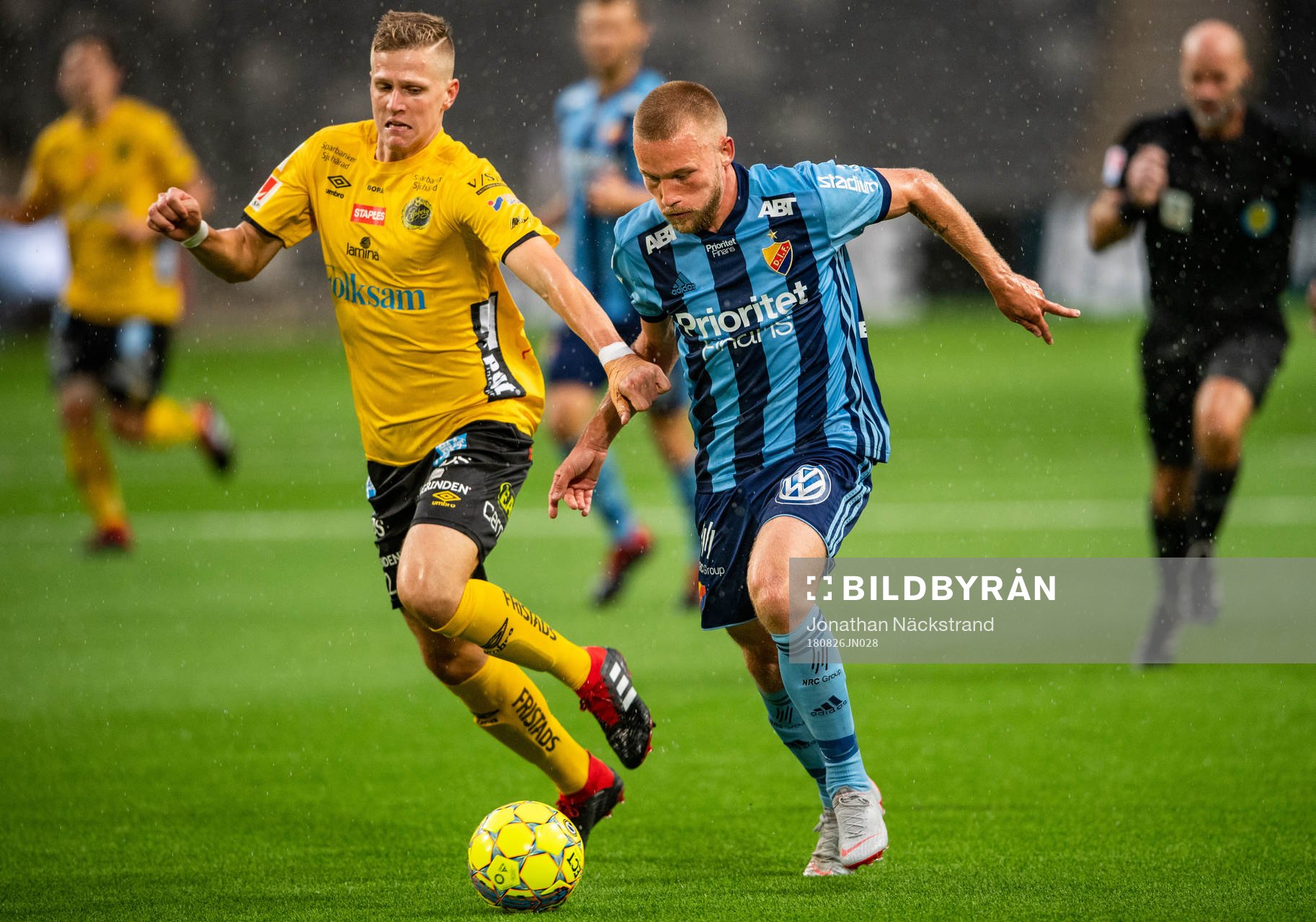 Djurgårdens Nicklas Bärkroth och Elfsborgs Joakim Nilsson