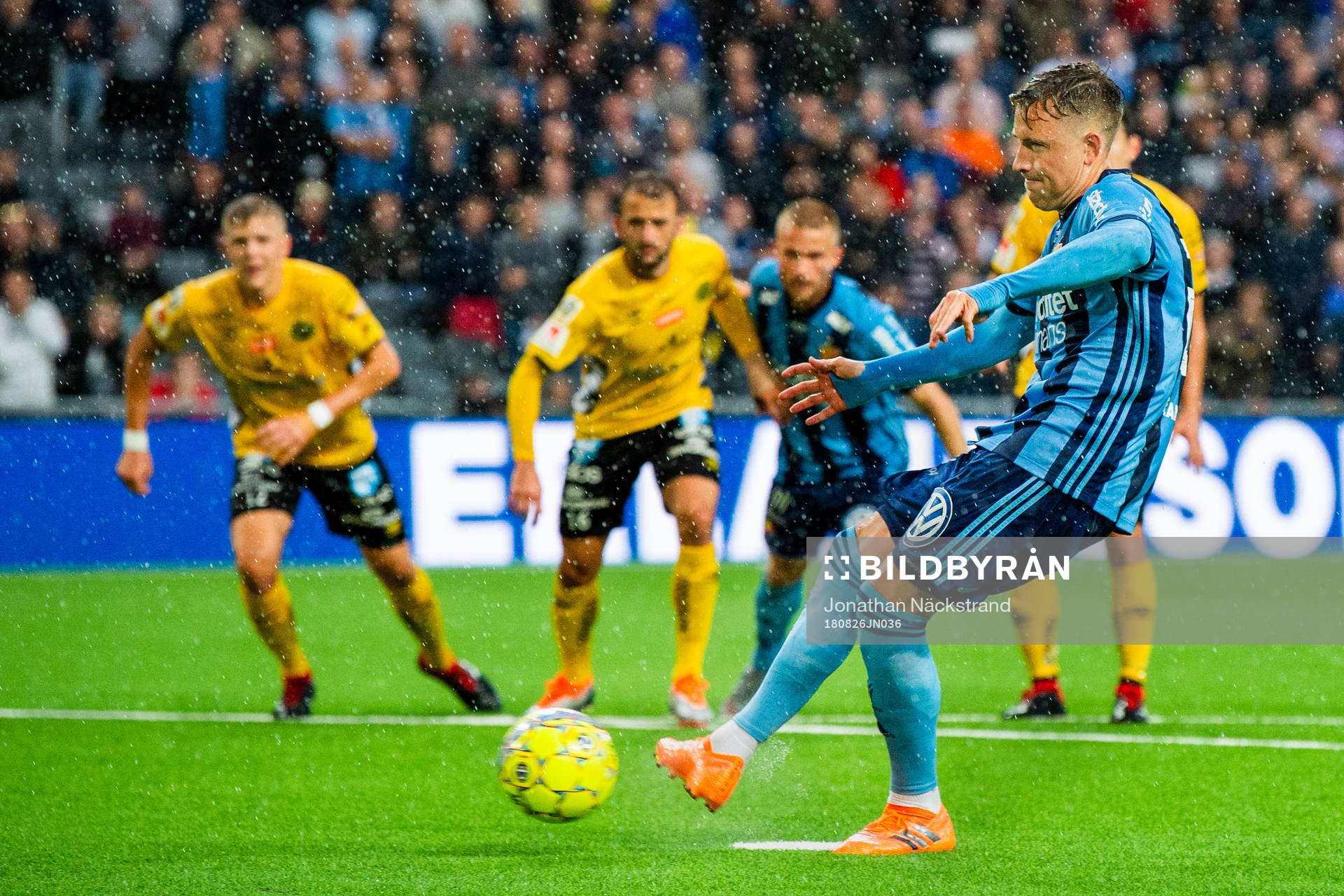 Djurgårdens målskytt Fredrik Ulvestad gör 1-2