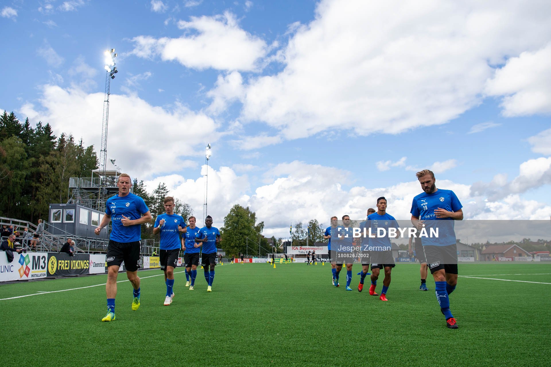 Halmstads spelare värmer upp