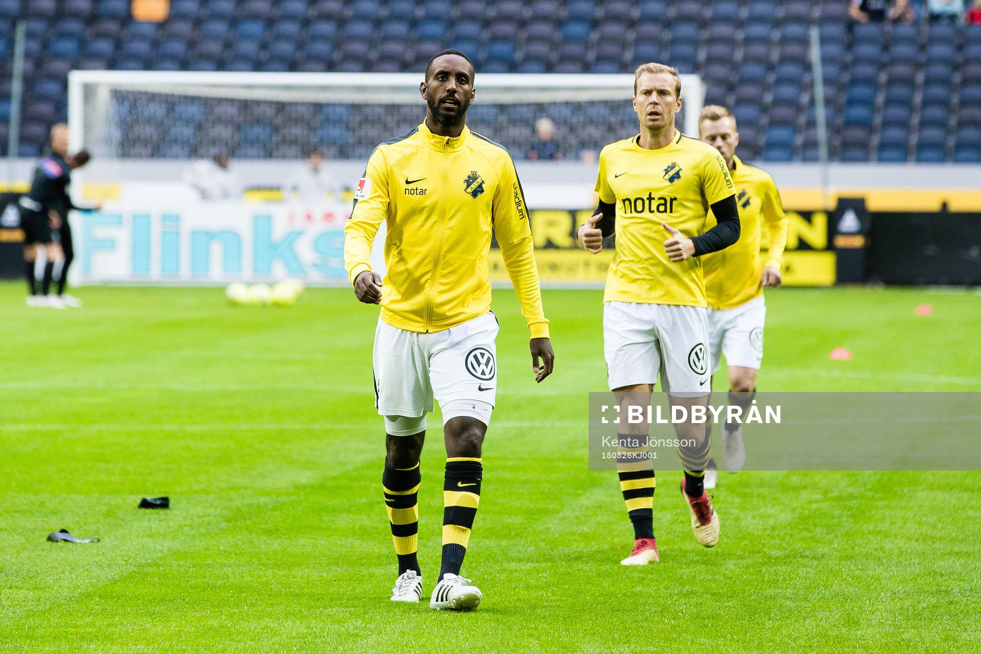 s Henok Goitom innan fotbollsmatchen i Allsvenskan mellan