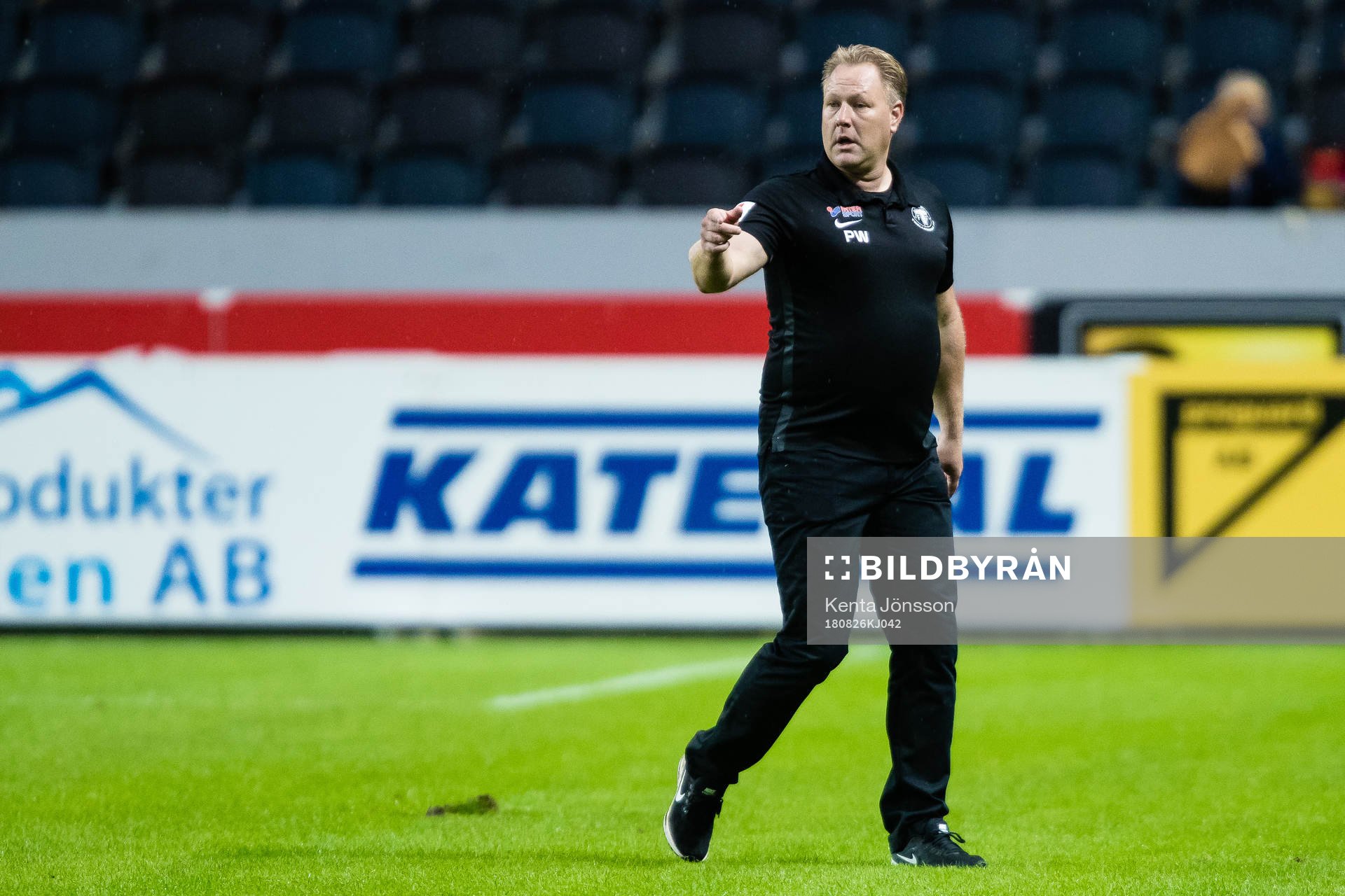 Trelleborgs tränare Patrick Winqvist deppar