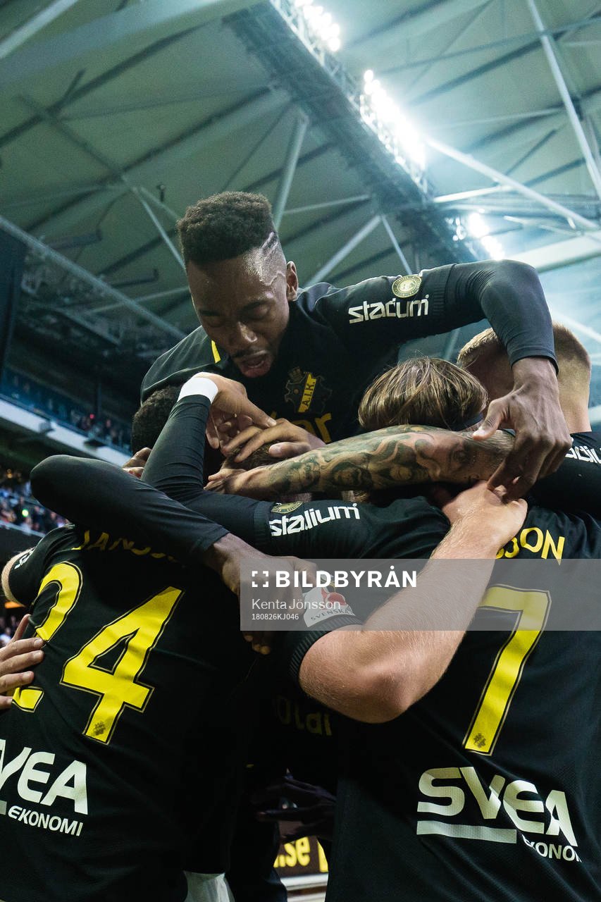 s Robin Jansson jublar med , Kristoffer Olsson, Heradi