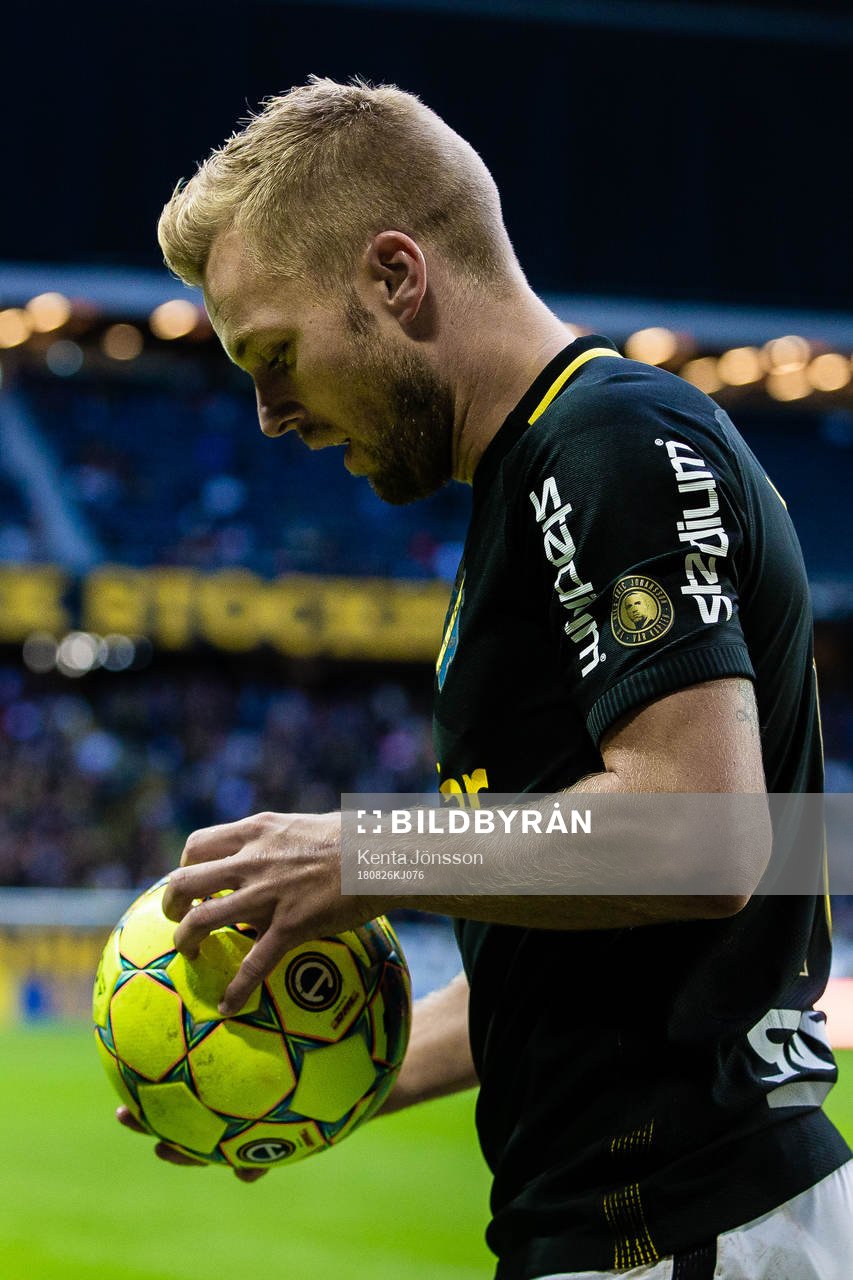 s Sebastian Larsson