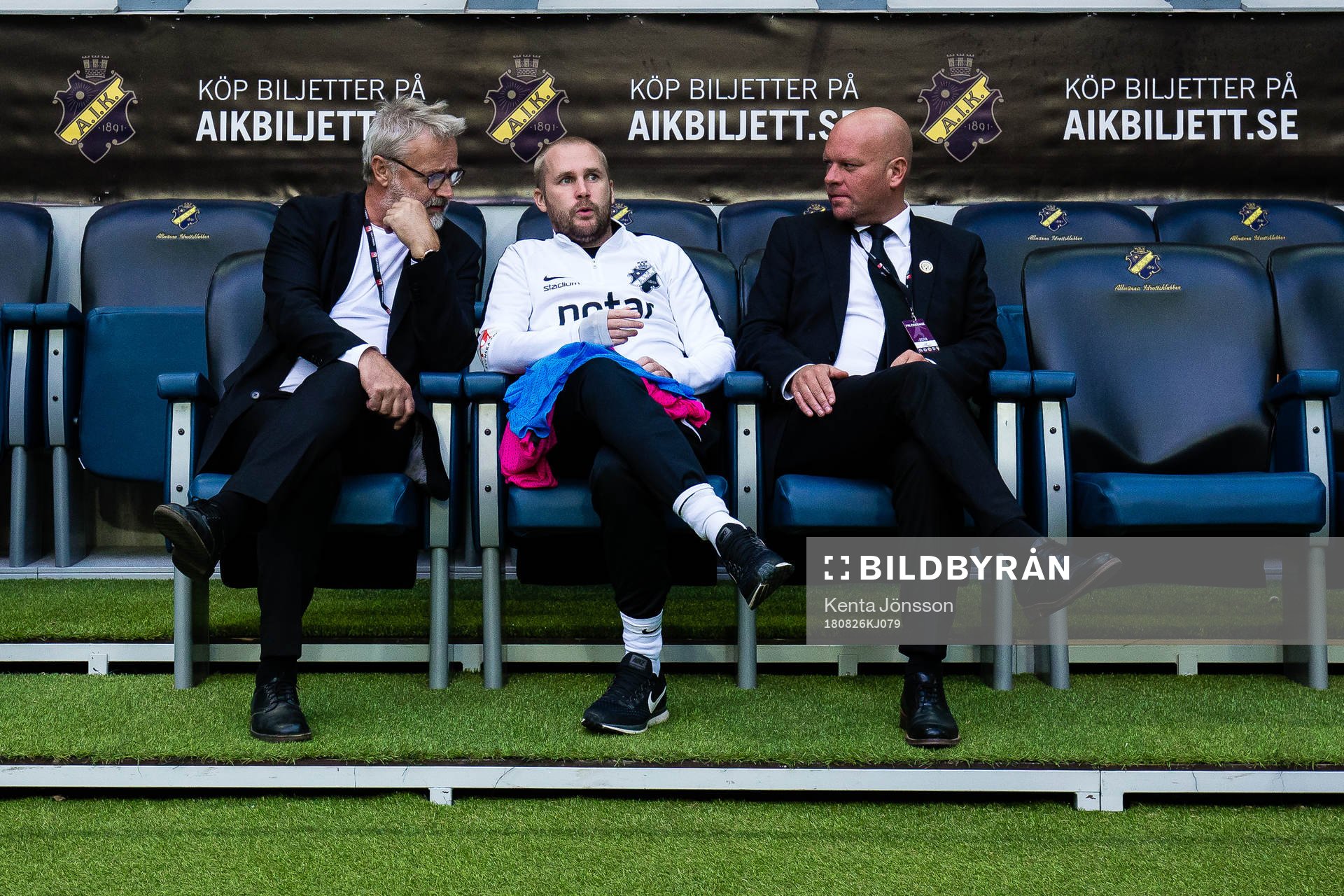 s assisterande tränare Patric Jildefalk (m)