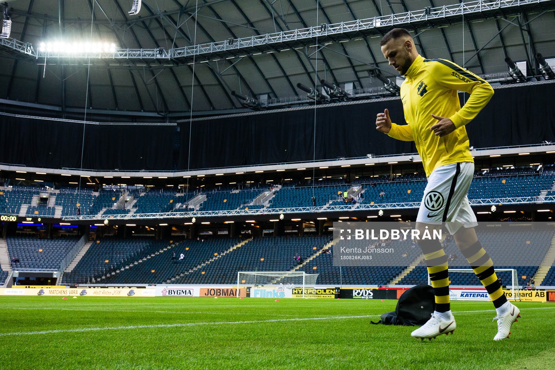 s Alexander Milosevic gör entré på Friends arena