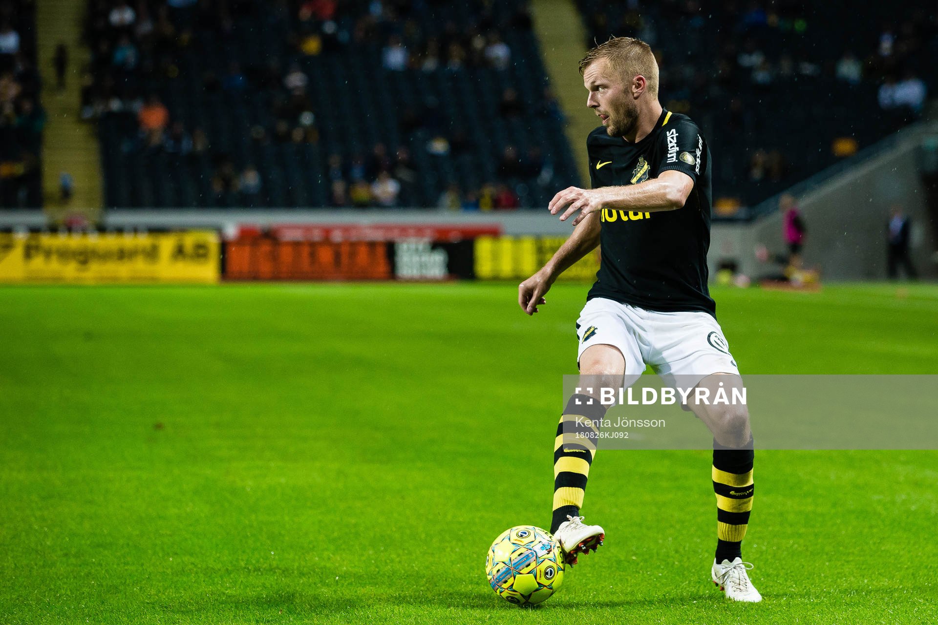 s Sebastian Larsson