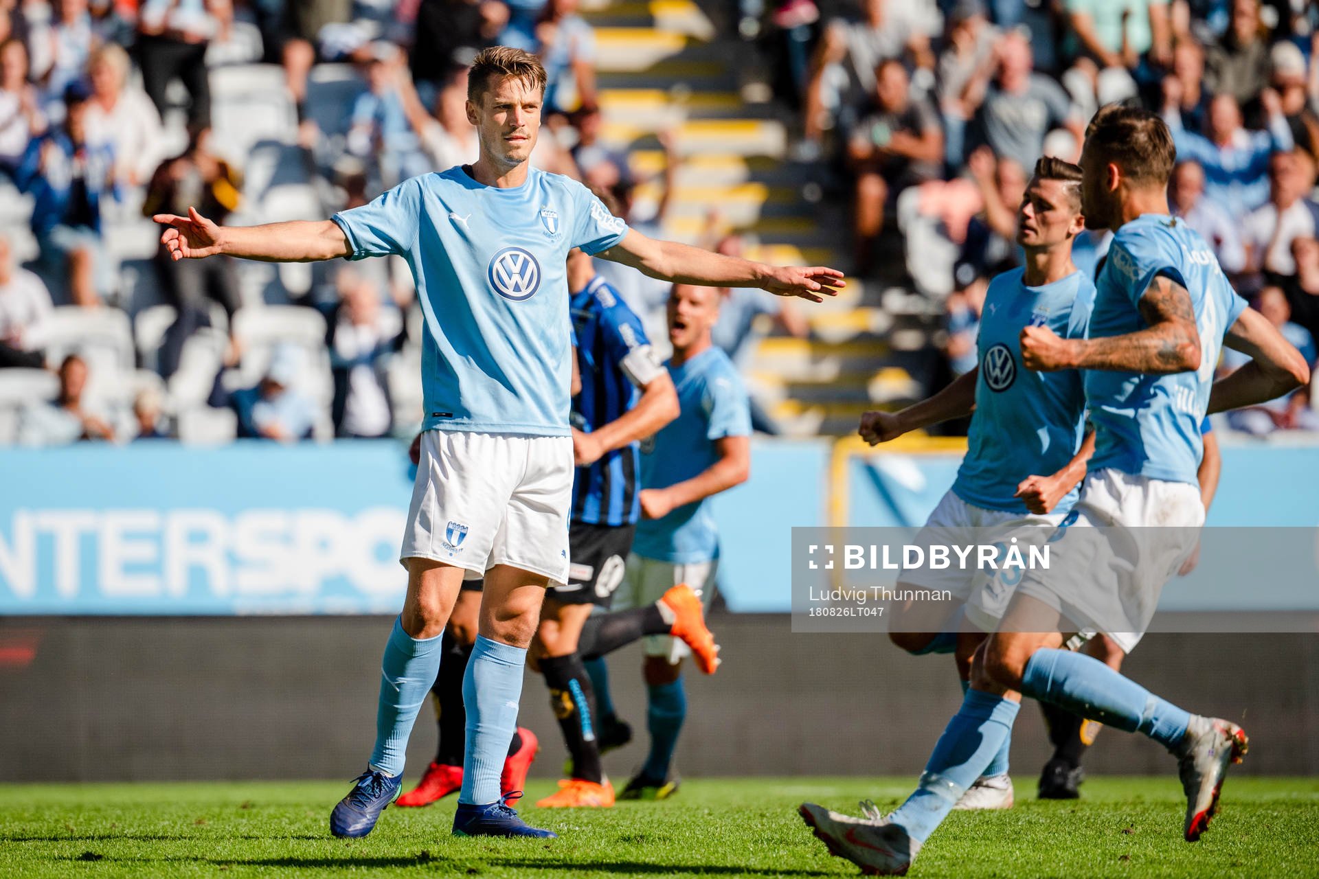 Malmö FFs  Markus Rosenberg  jublar