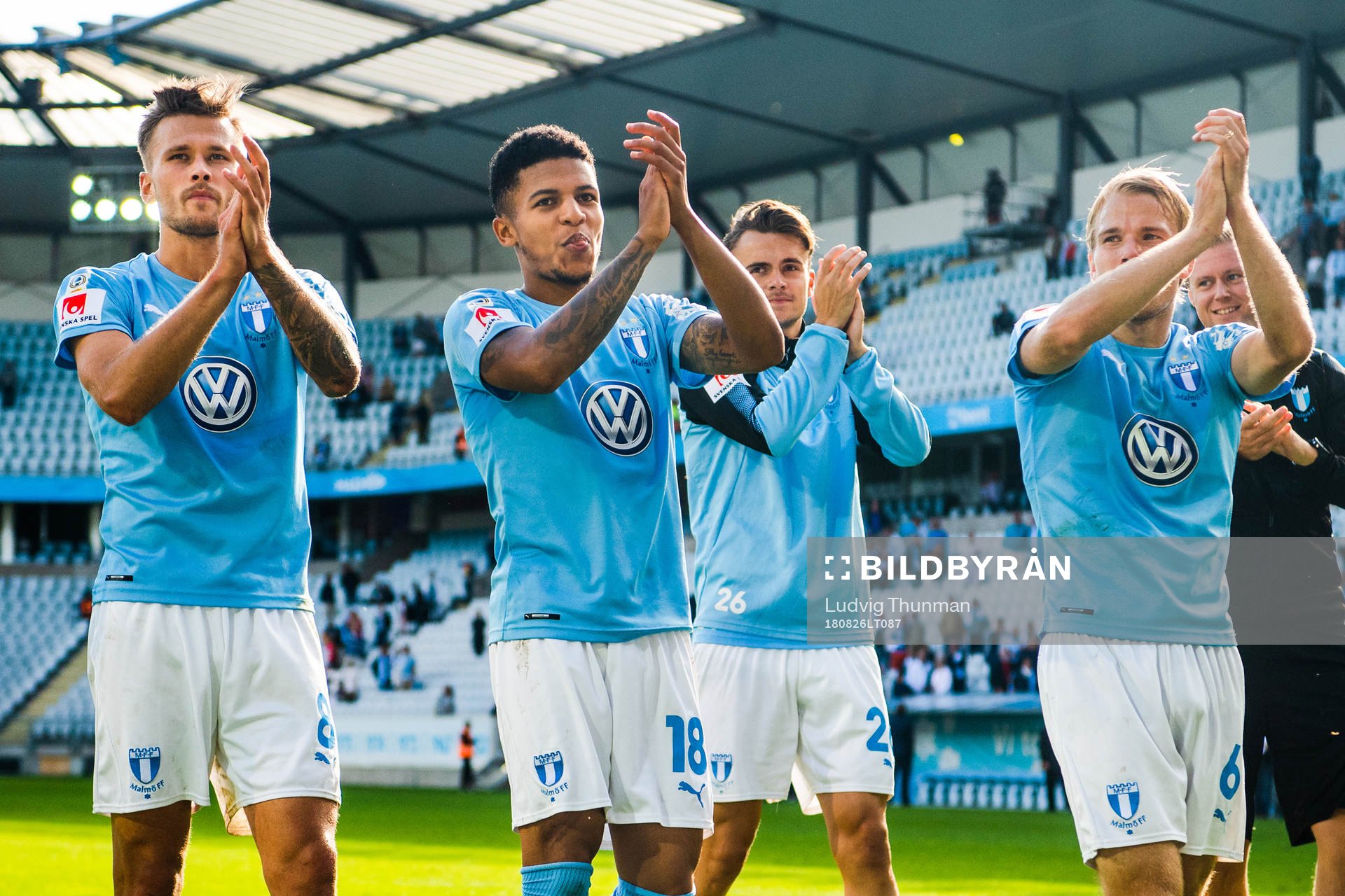 Malmö FFs Arnór Ingvi Traustason , Romain Gall , Andreas