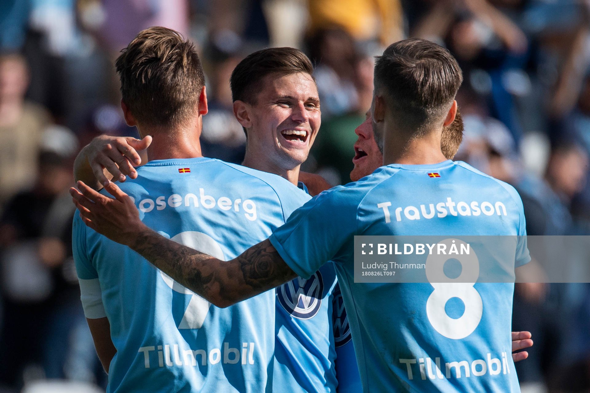 Malmö FFs Marcus Antonsson kramas om av lagkamraterna