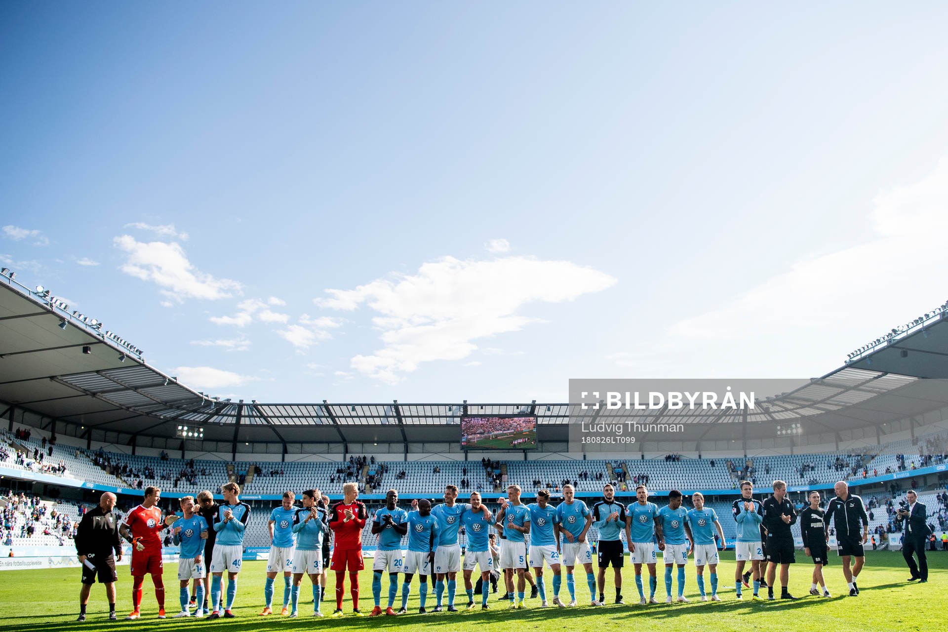 Malmö FFs spelare tackar publiken