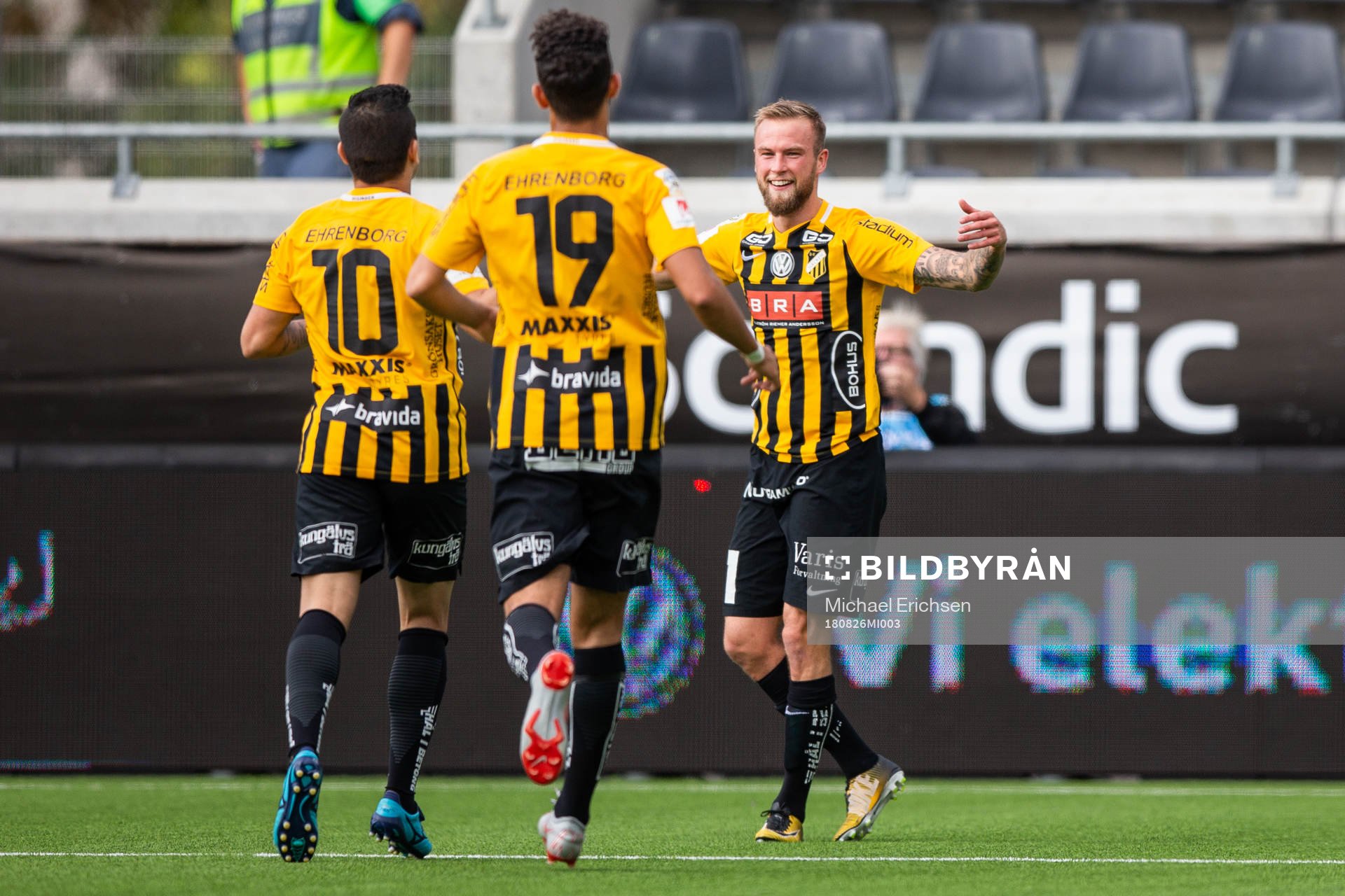 Häckens Alexander Faltsetas jublar