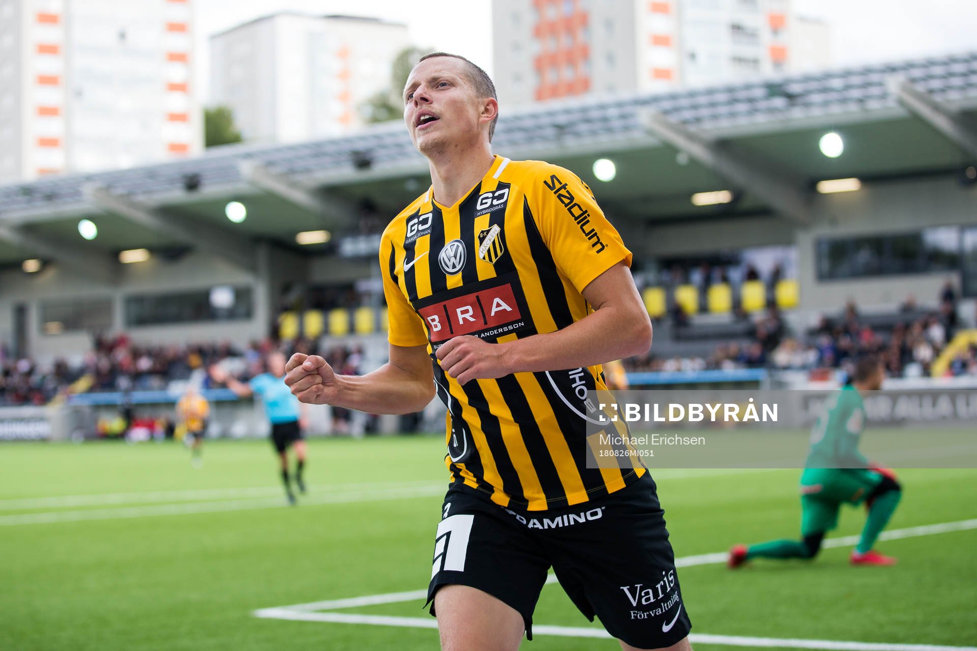 Häckens Viktor Lundberg jublar