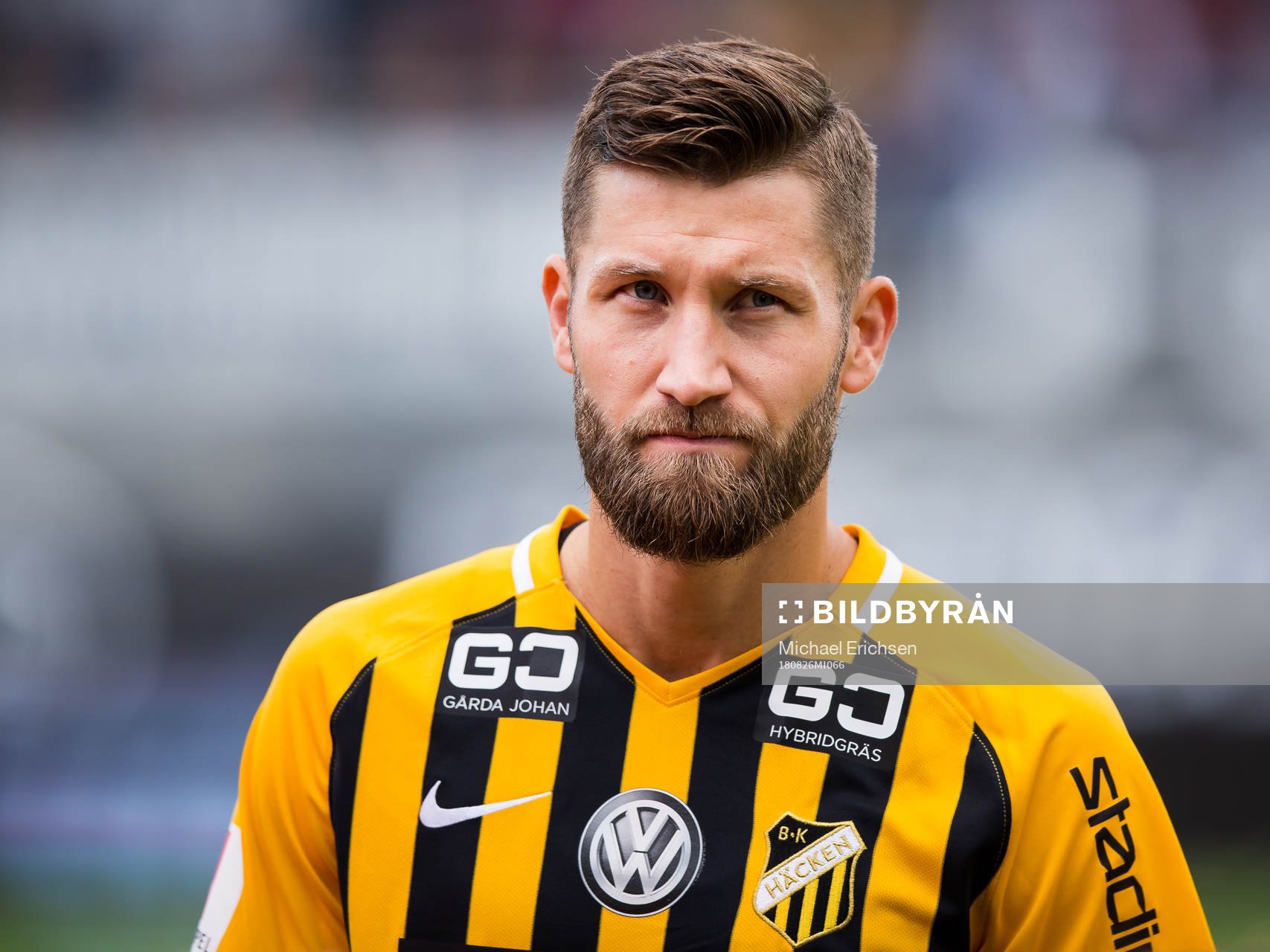 Häckens Joona Toivo på line up innan fotbollsmatchen i