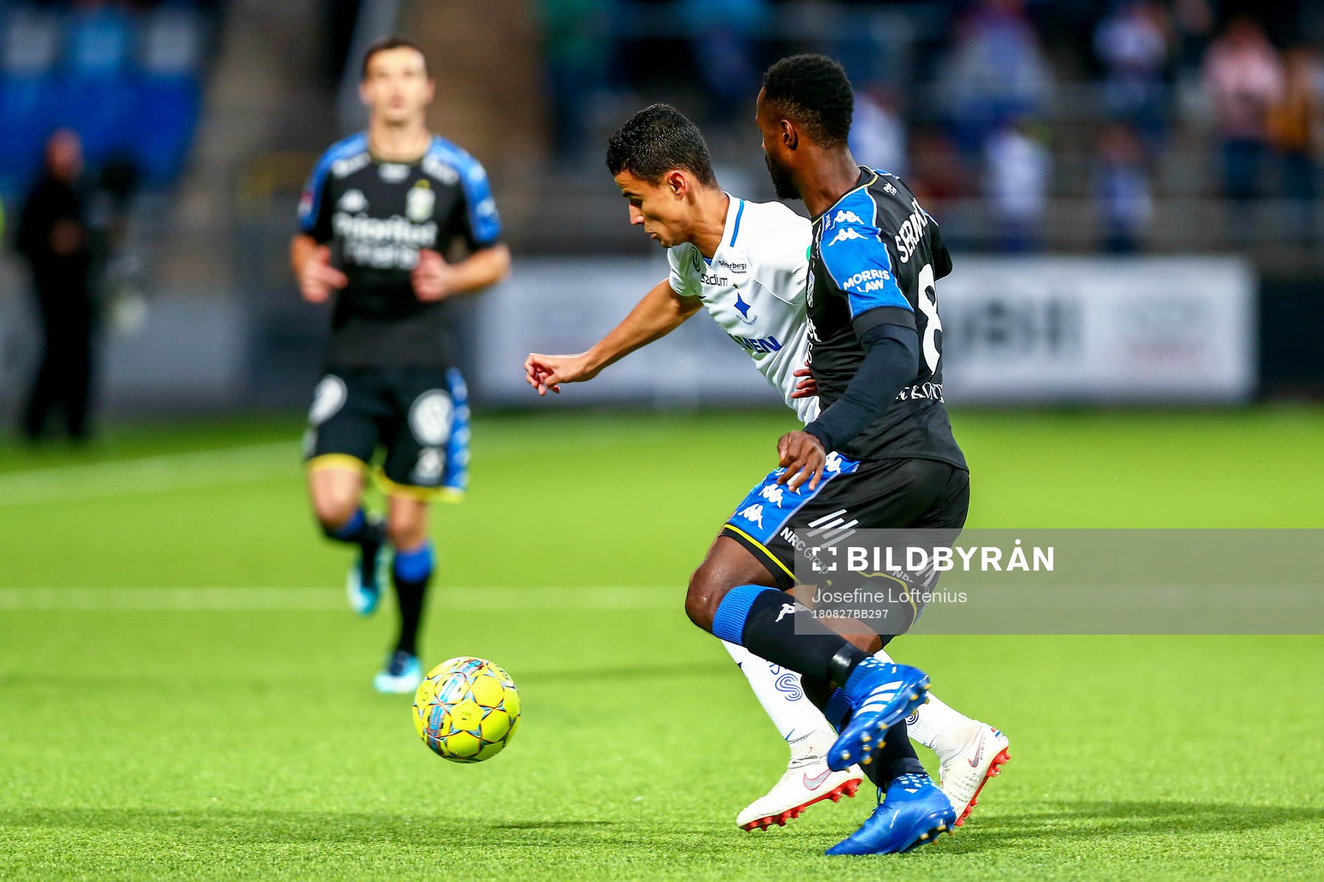 Norrköpings Ian Smith och IFK Göteborgs Vajebah Kaliefah