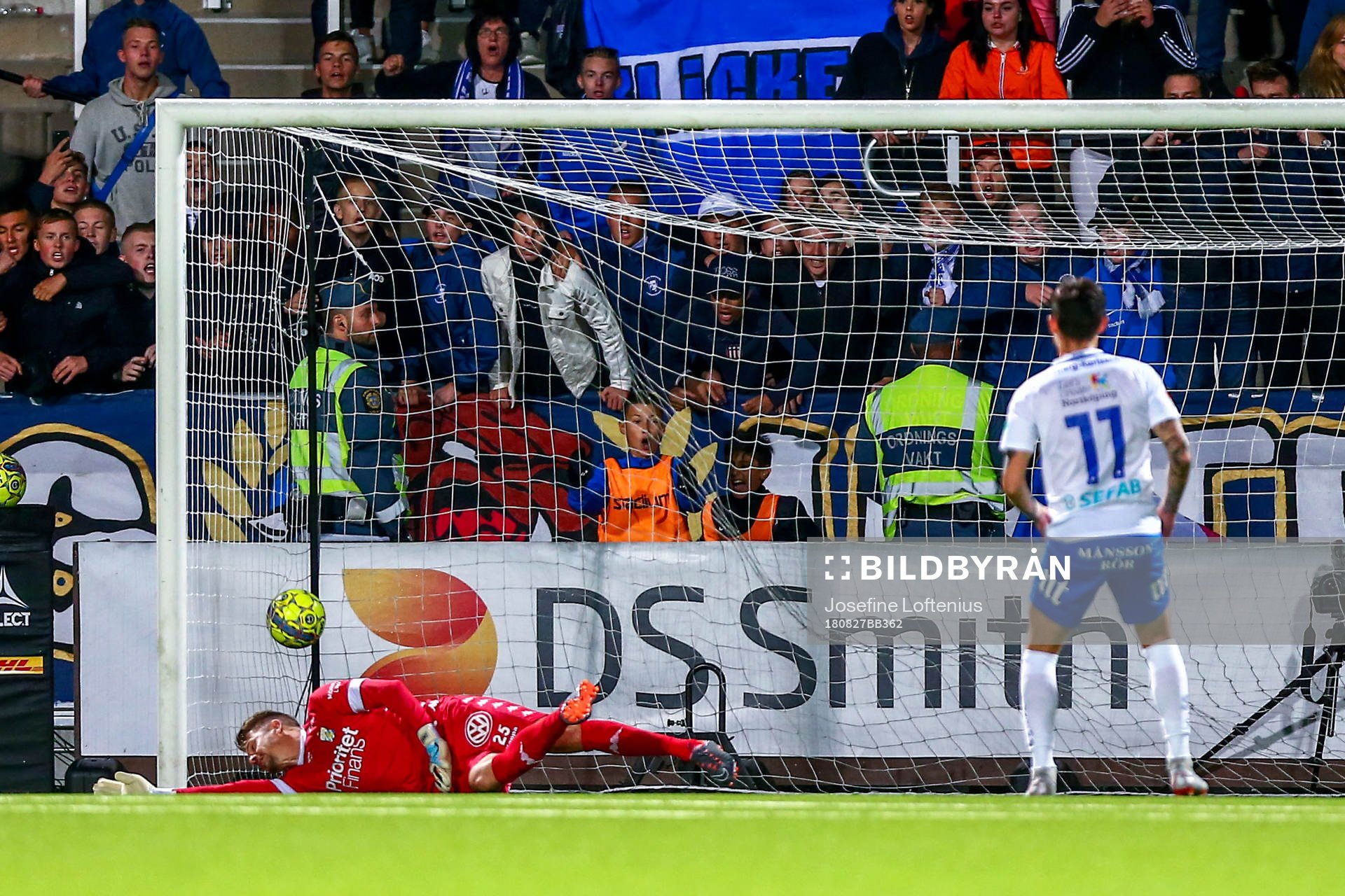 Norrköpings David Moberg Karlsson gör 1-1 på straff