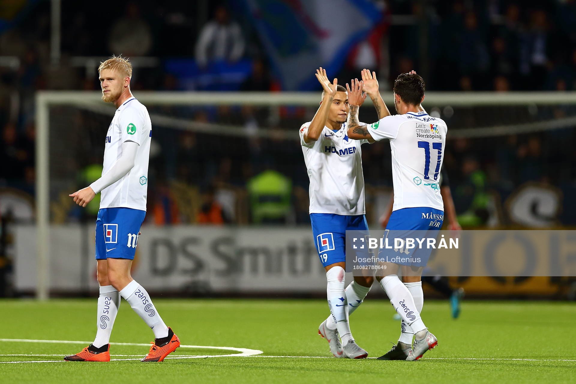 Norrköpings David Moberg Karlsson och Jordan Larsson jublar