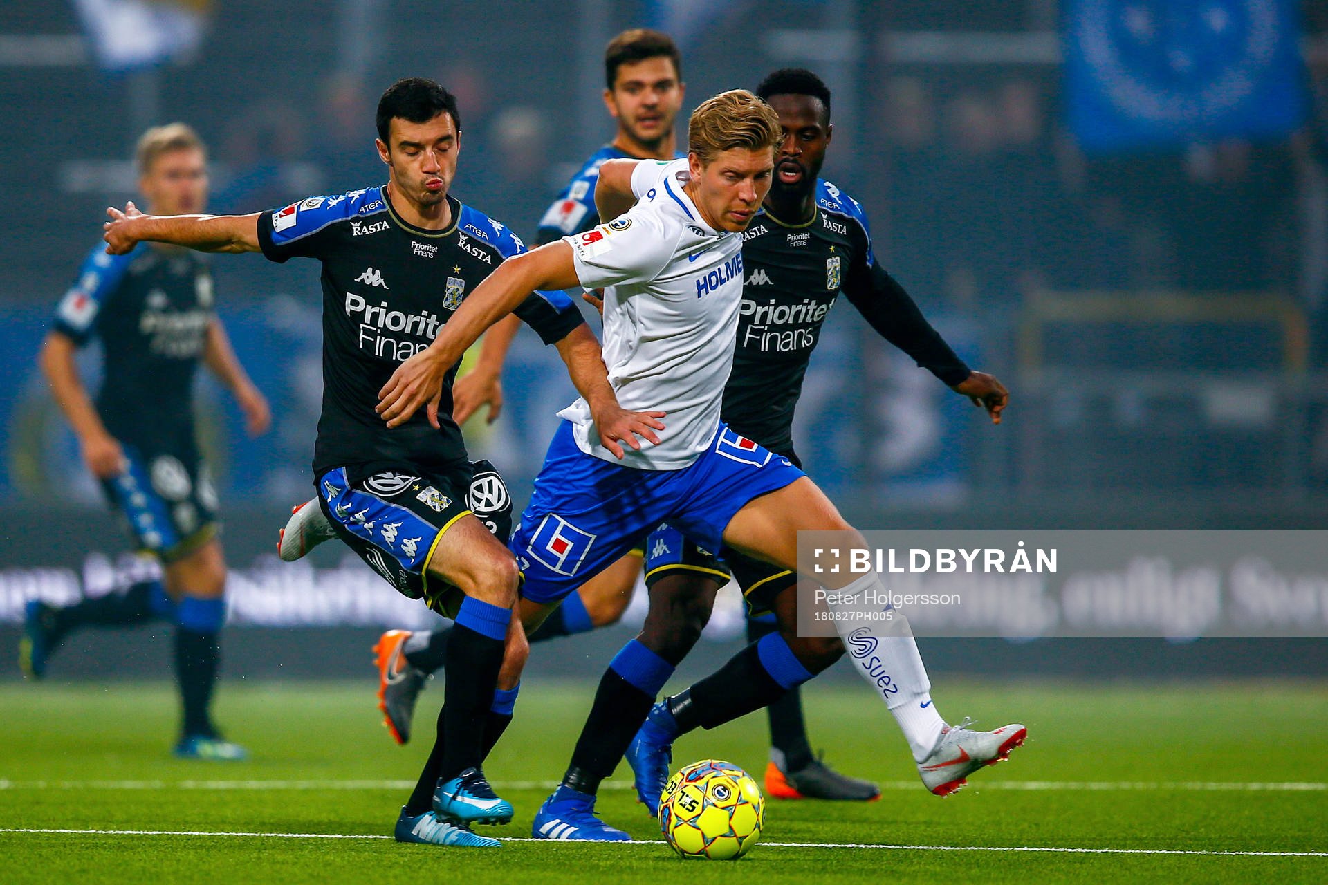 Norrköpings Arnór Sigurdsson och IFK Göteborgs Giorgi