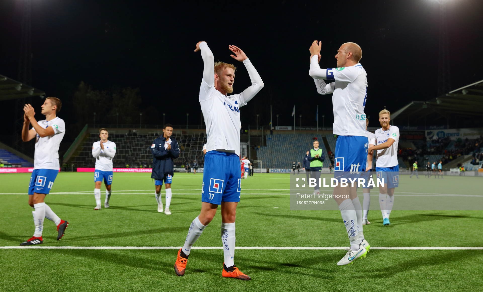 Norrköpings Kalle Holmberg  och Andreas Johansson jublar