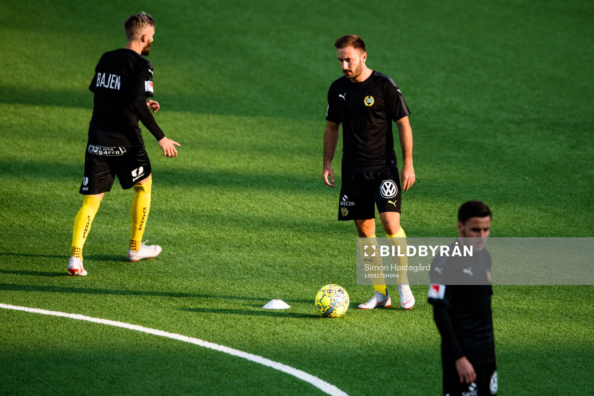 Hammarbys Muamer Tankovic före fotbollsmatchen i