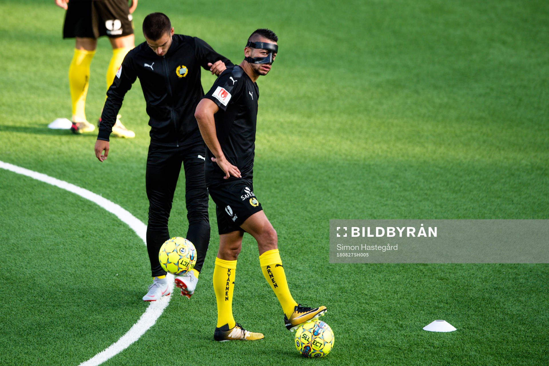 Hammarbys Nikola Djurdjic med ansiktsmask