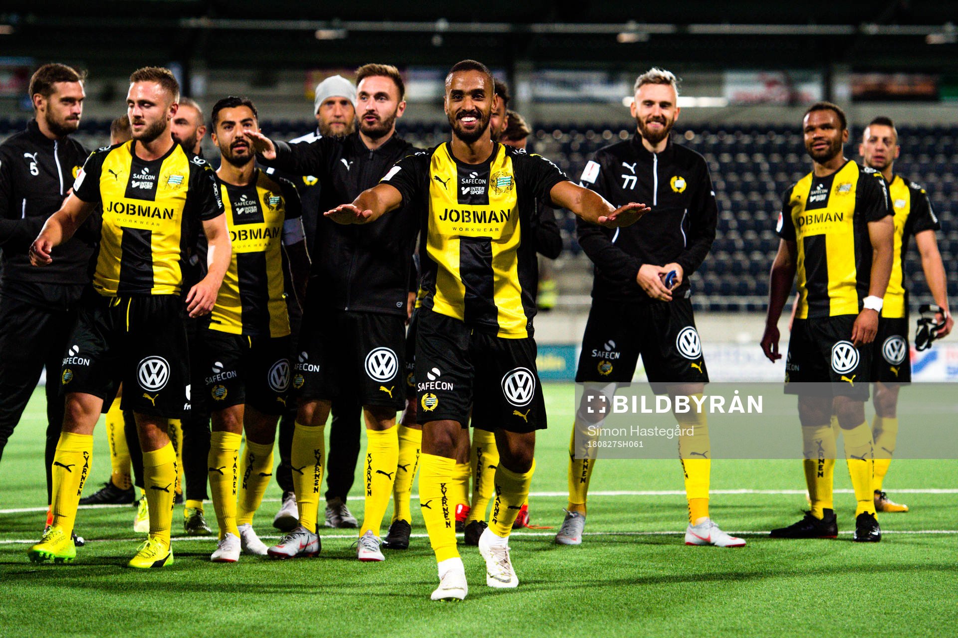 Hammarbys Junes Barny jublar