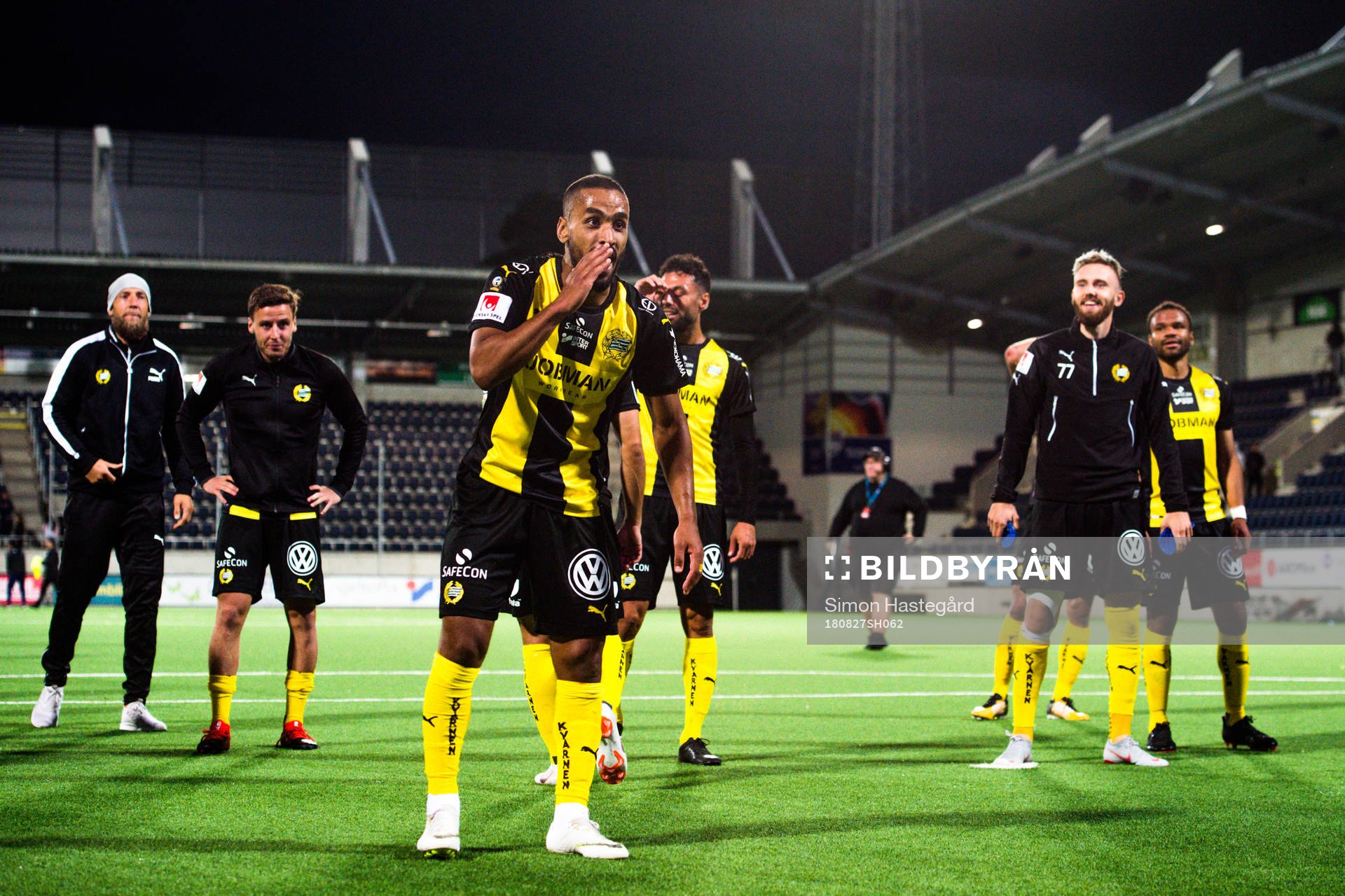 Hammarbys Junes Barny jublar