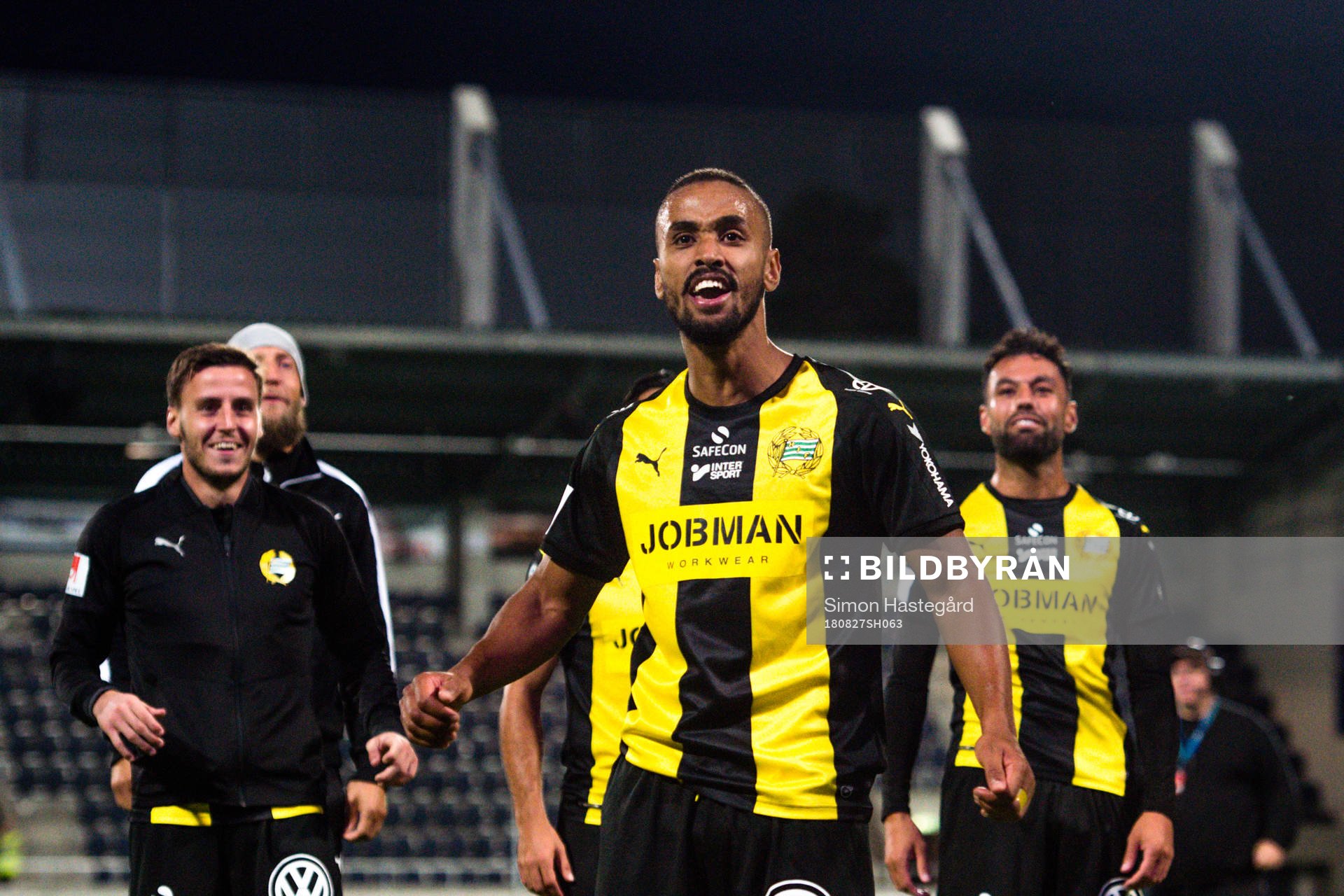 Hammarbys Junes Barny jublar