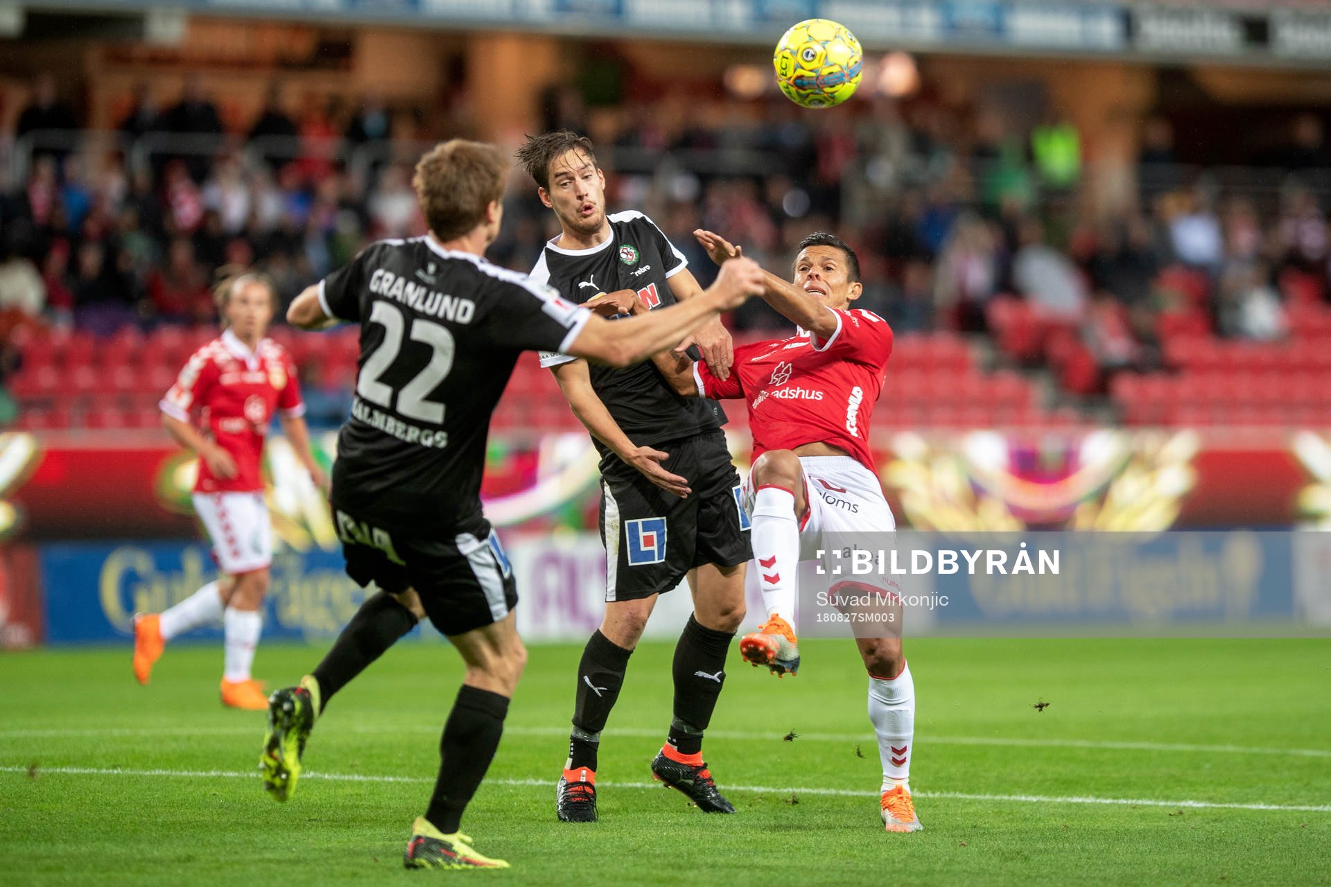 Kalmars Romário Pereira Sipião och Örebros Victor Sköld