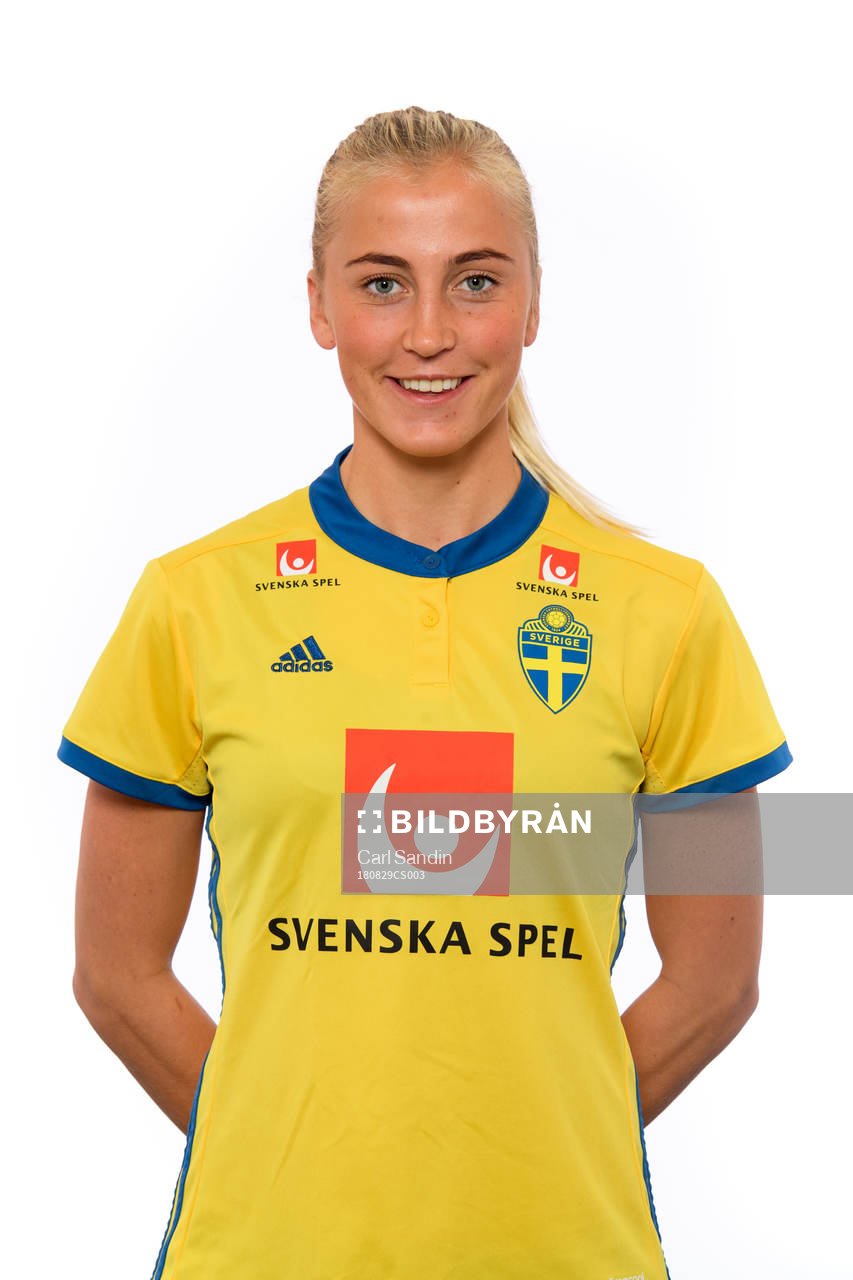 Julia Karlernäs