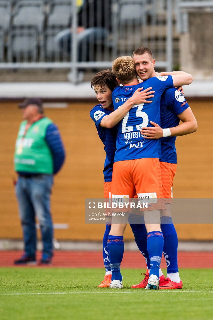 Hólmbert Fridjónsson of Aalesund celebrates the 0-1 goal